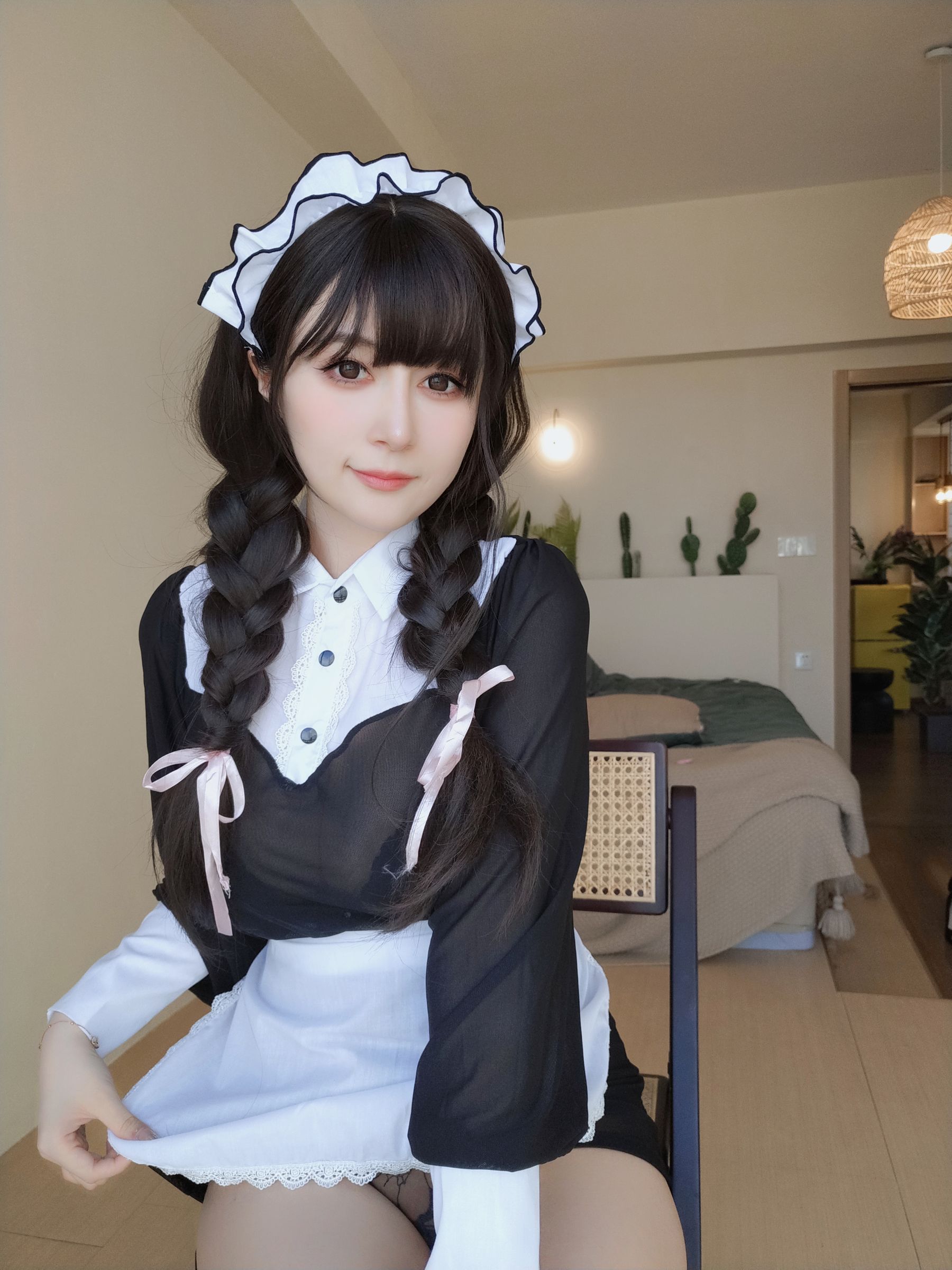 Coser小姐姐白银 – 透明なメイド服 コスプレ写真 白銀メイド