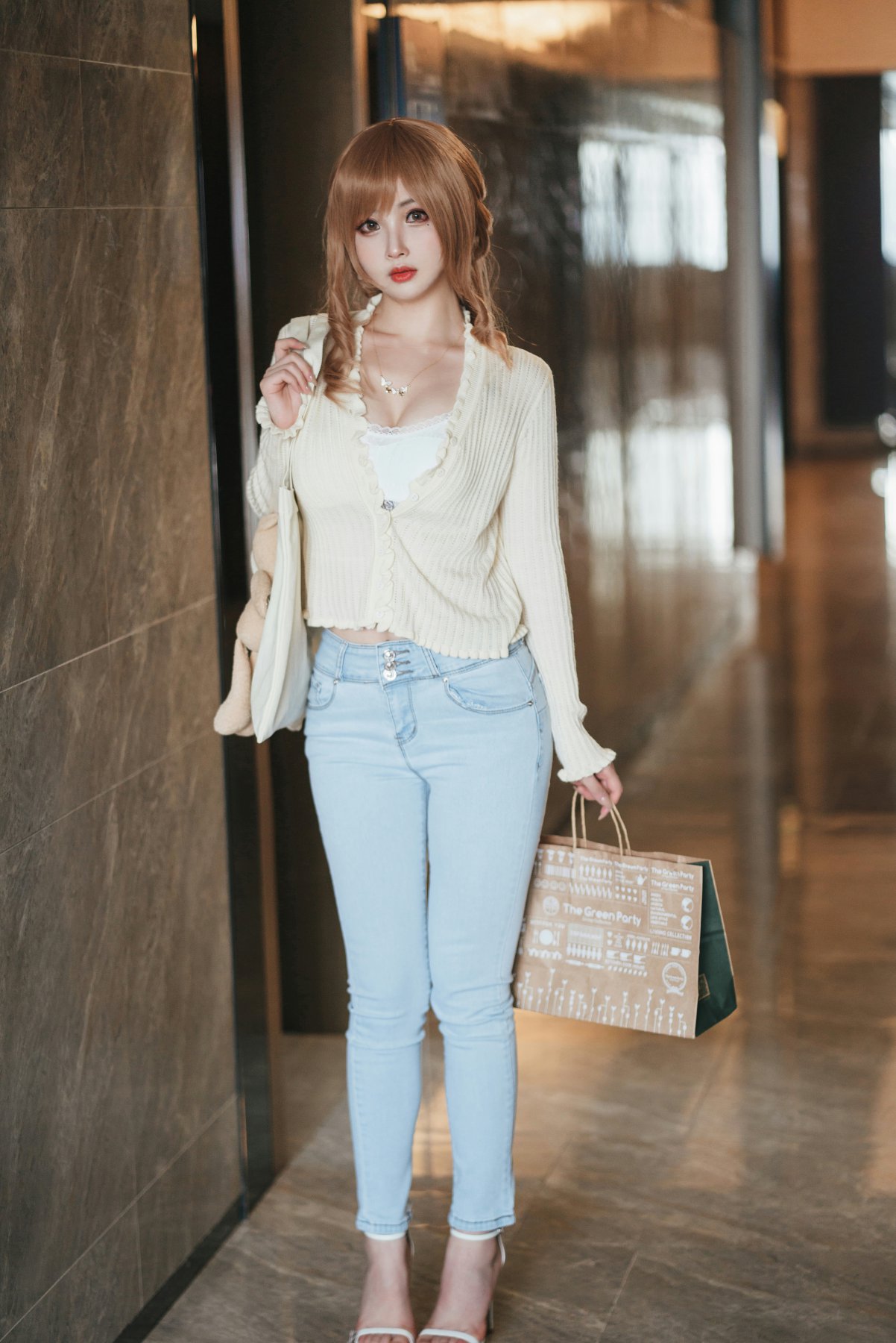 rioko凉凉子 兔女郎人妻性感写真 Cosplay摄影作品集