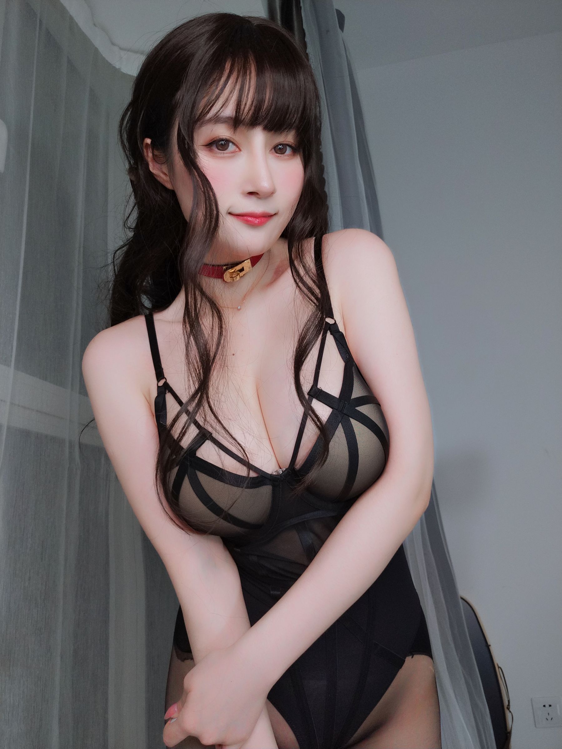 Coser白银 – 黑丝OL情趣制服写真插图