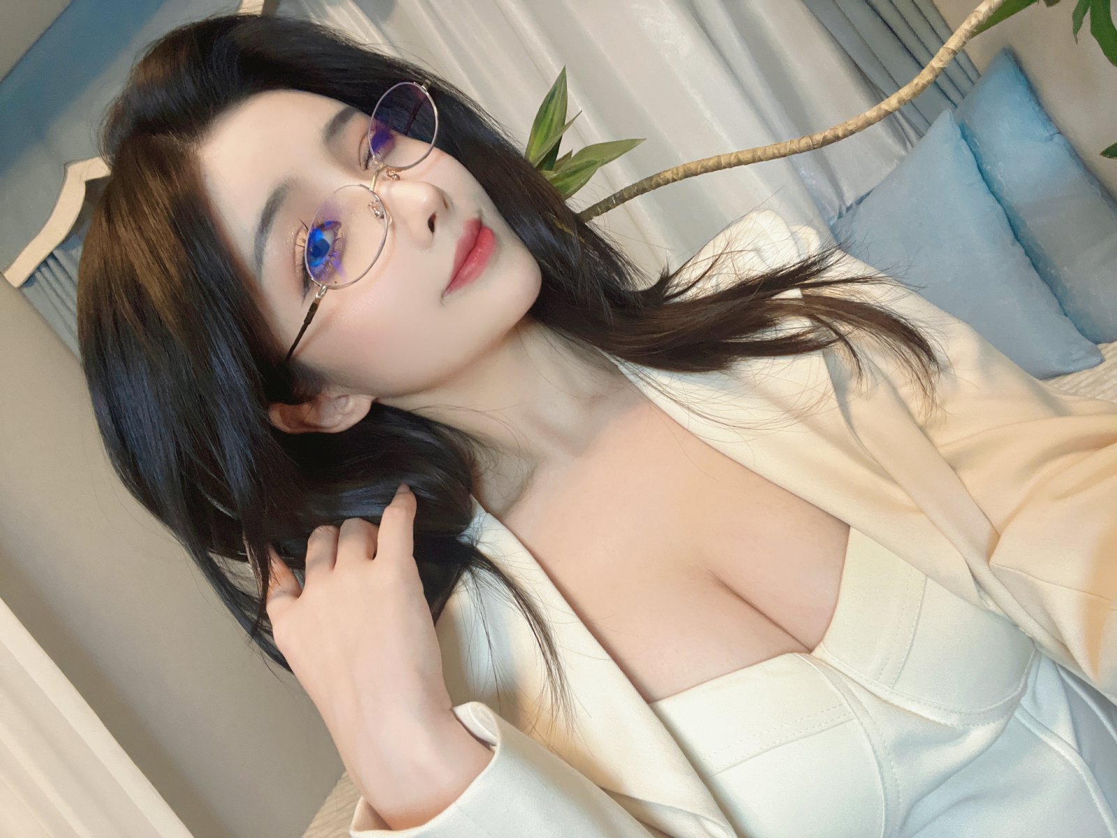 rioko凉凉子 七夕办公室恋情 女上司OL制服诱惑 Cosplay写真插图
