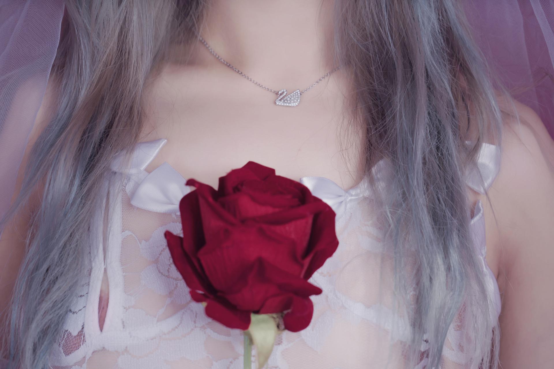 eloise软软 入水蕾丝 Cosplay写真 蕾丝湿身水下摄影插图 eloise软软 入水蕾丝 Cosplay写真 蕾丝湿身水下摄影插图