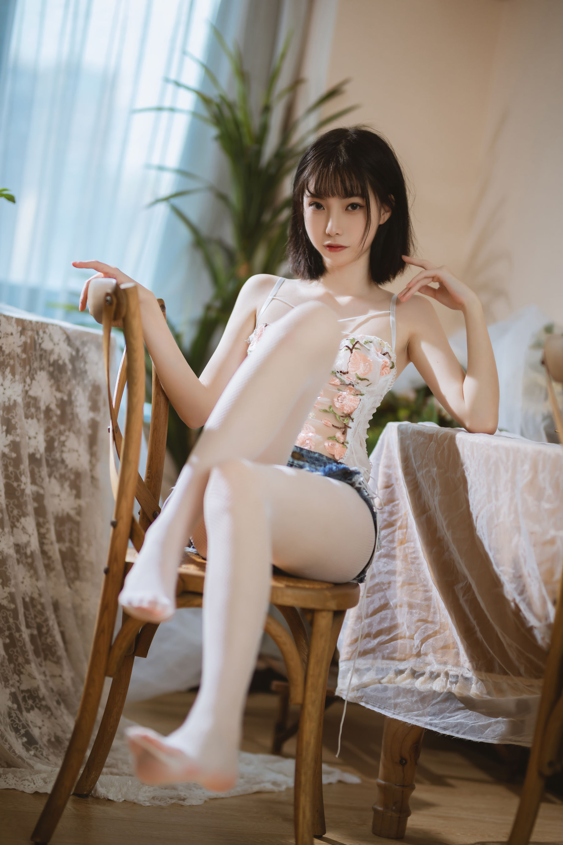 许岚 – 纯欲牛仔短裤性感写真 Cosplay美图插图 许岚 – 纯欲牛仔短裤性感写真 Cosplay美图插图
