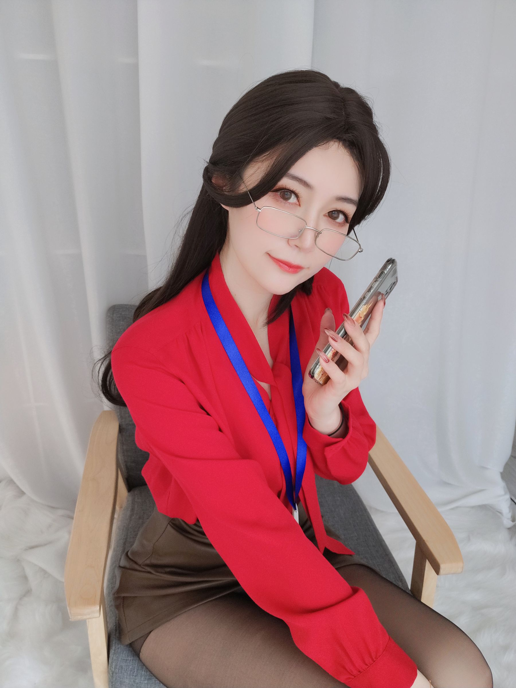 Coser小姐姐白银 – 新上任上司职场OL制服写真