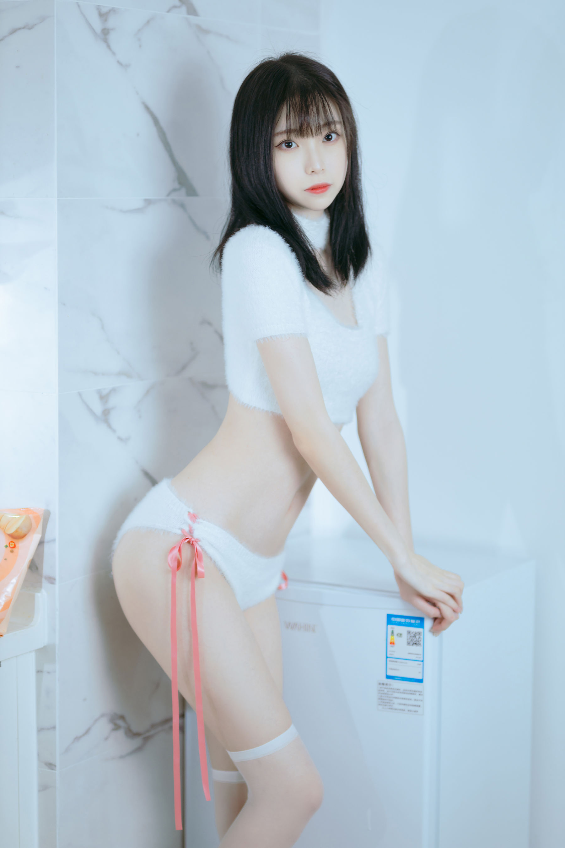 许岚 – 纯欲毛衣写真 温柔慵懒风Cosplay图片插图