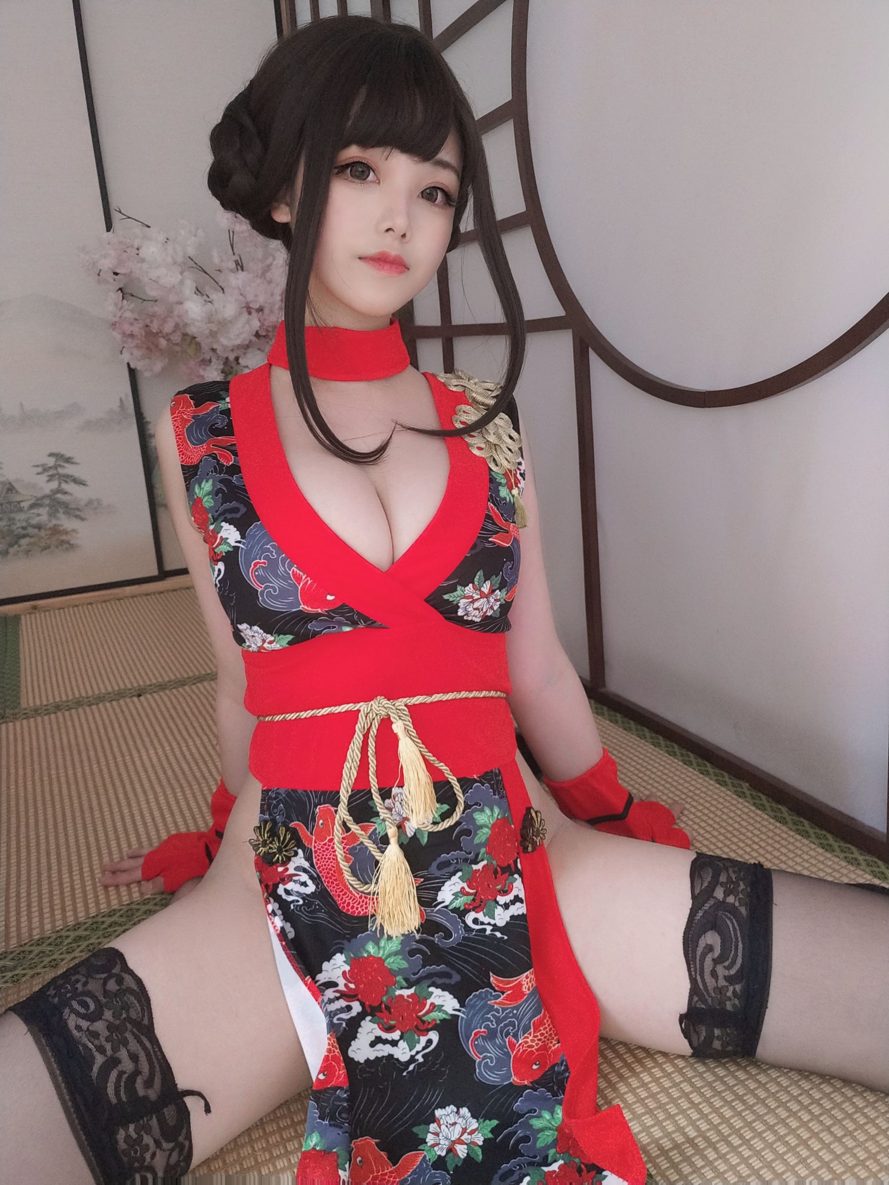 蜜汁猫裘 红武士Cosplay 性感铠甲战士写真集插图 蜜汁猫裘 红武士Cosplay 性感铠甲战士写真集插图