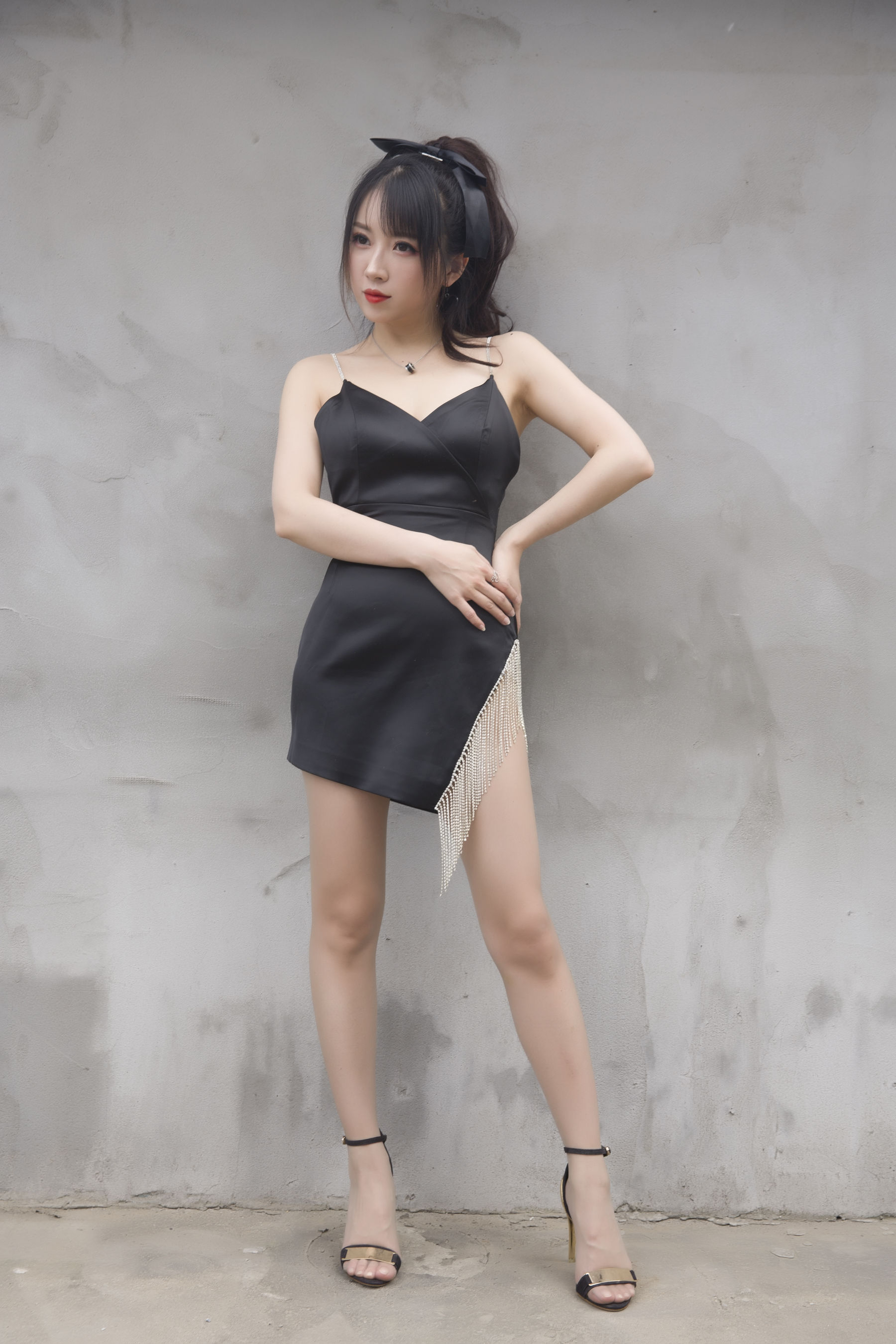 小女巫露娜 – 黑色流苏Cosplay 暗黑魔法师角色扮演 哥特风摄影