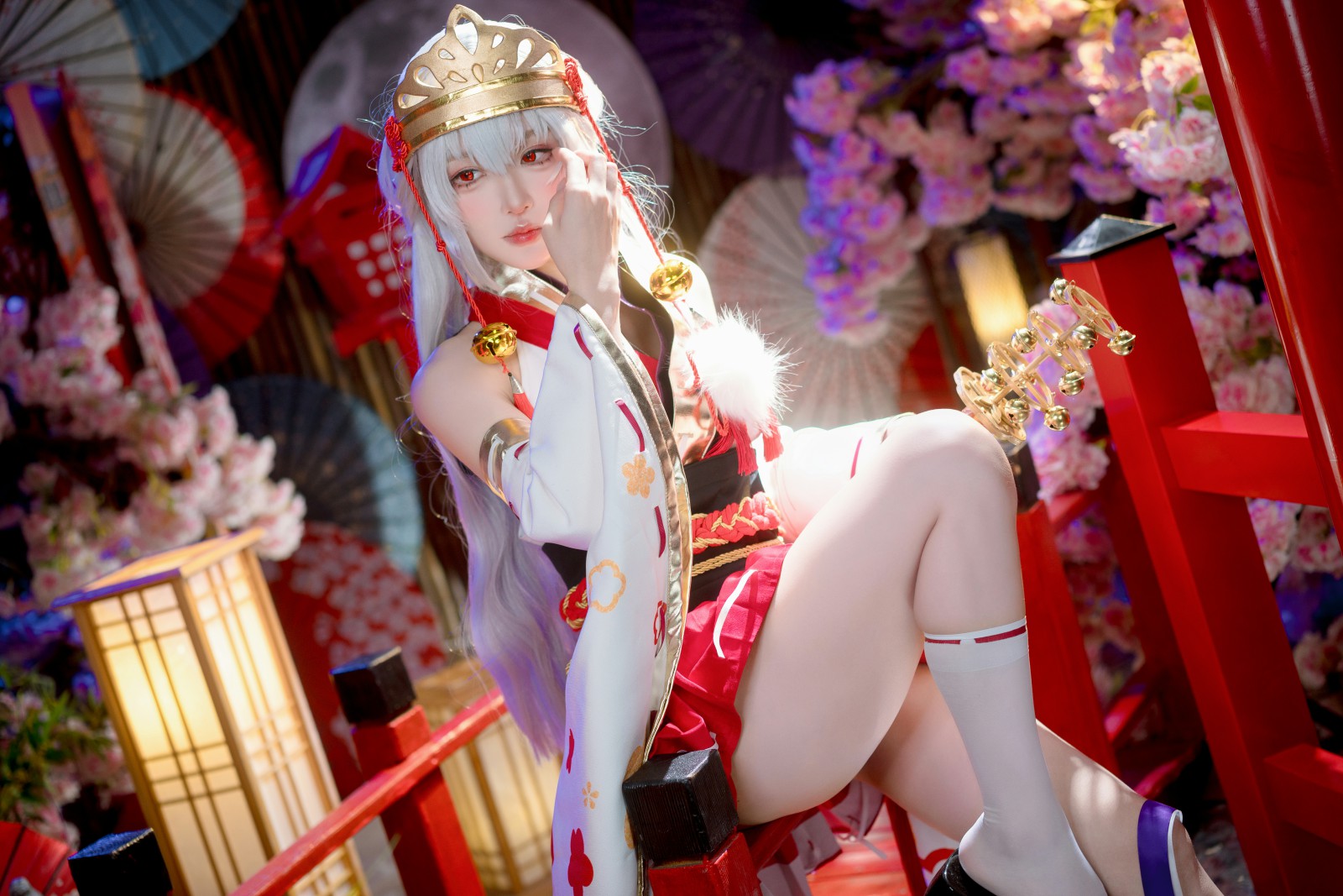 阿包也是兔娘 巫女浴池 Cosplay写真 神社沐浴场景插图