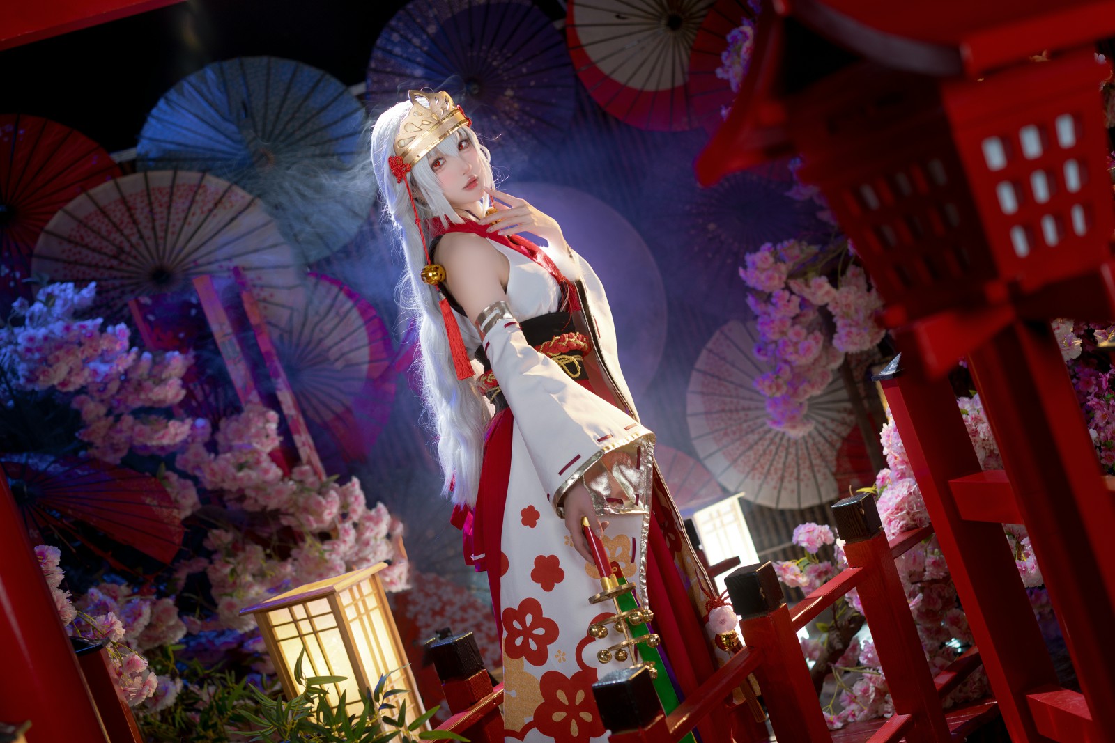 阿包也是兔娘 巫女浴池 Cosplay写真 神社沐浴场景插图