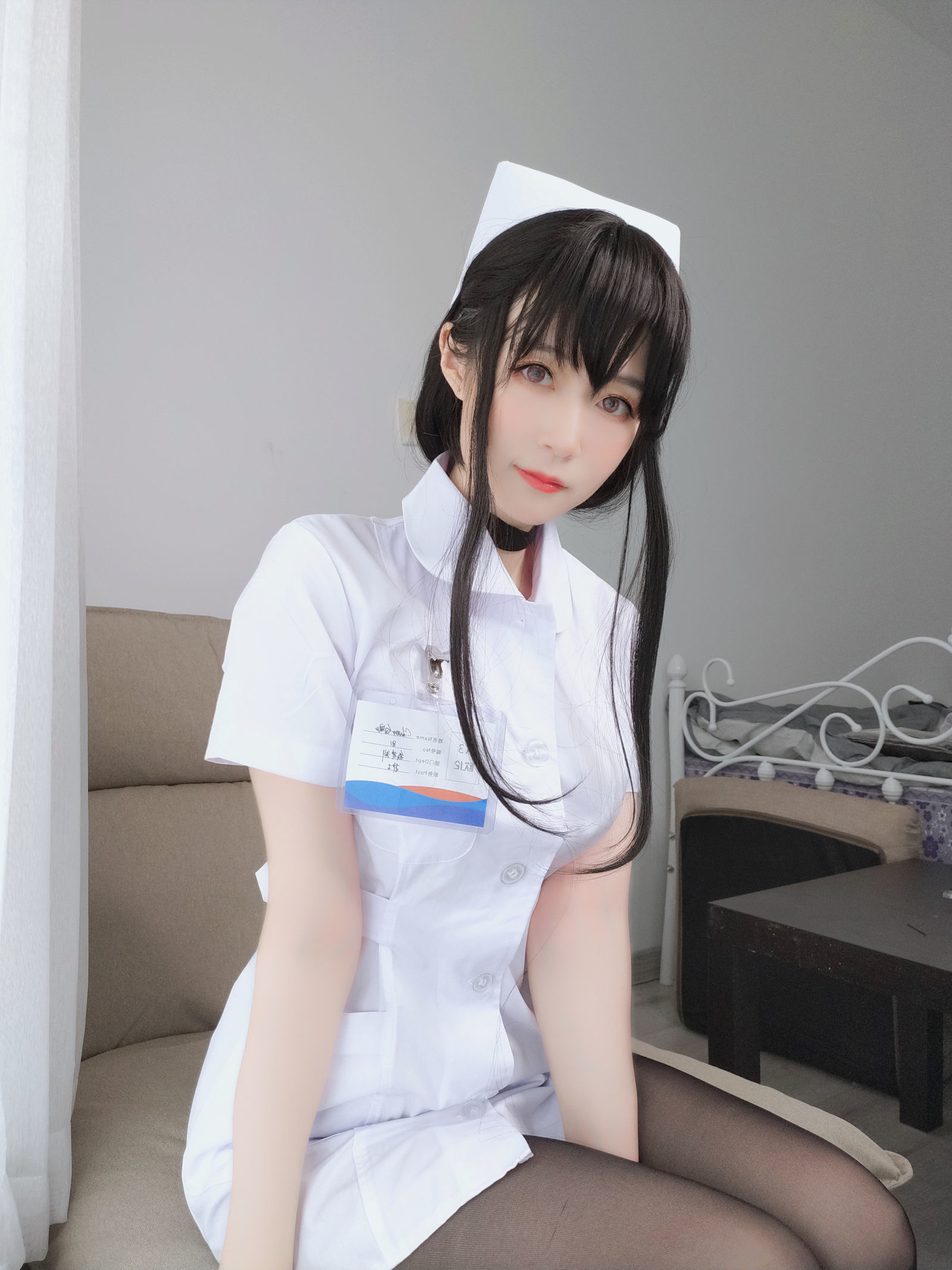 Coser小姐姐白银 – 长发小护士装 Cosplay写真集插图 Coser小姐姐白银 – 长发小护士装 Cosplay写真集插图