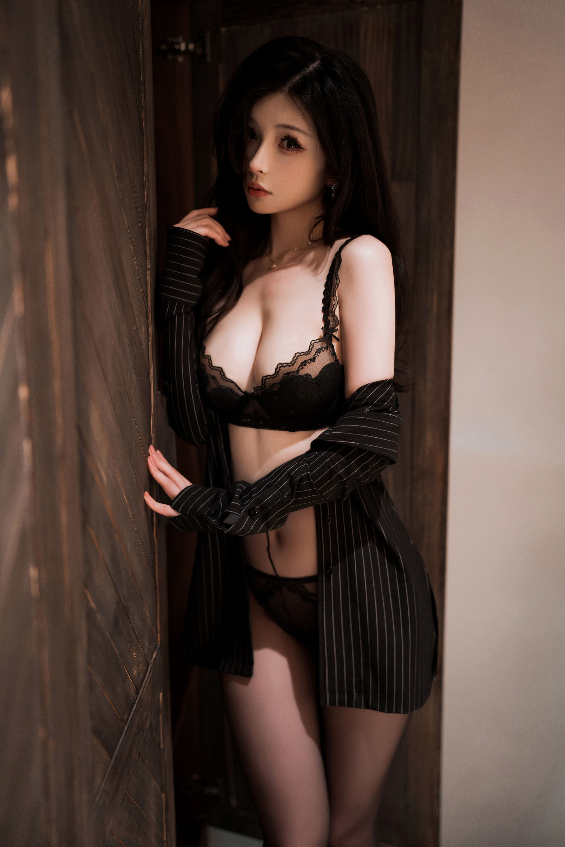 rioko凉凉子 和前辈一起出差吧 CosPlay 出差主题写真插图