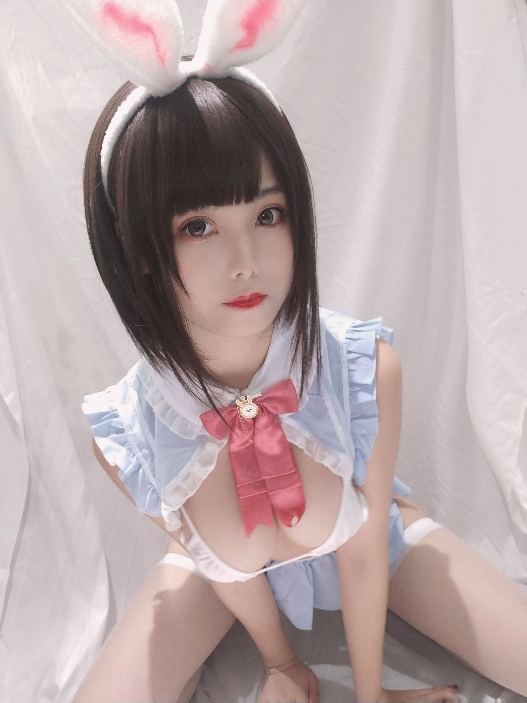 蜜汁猫裘 – 小白兔自拍 Cosplay写真 可爱兔女郎造型插图 蜜汁猫裘 – 小白兔自拍 Cosplay写真 可爱兔女郎造型插图