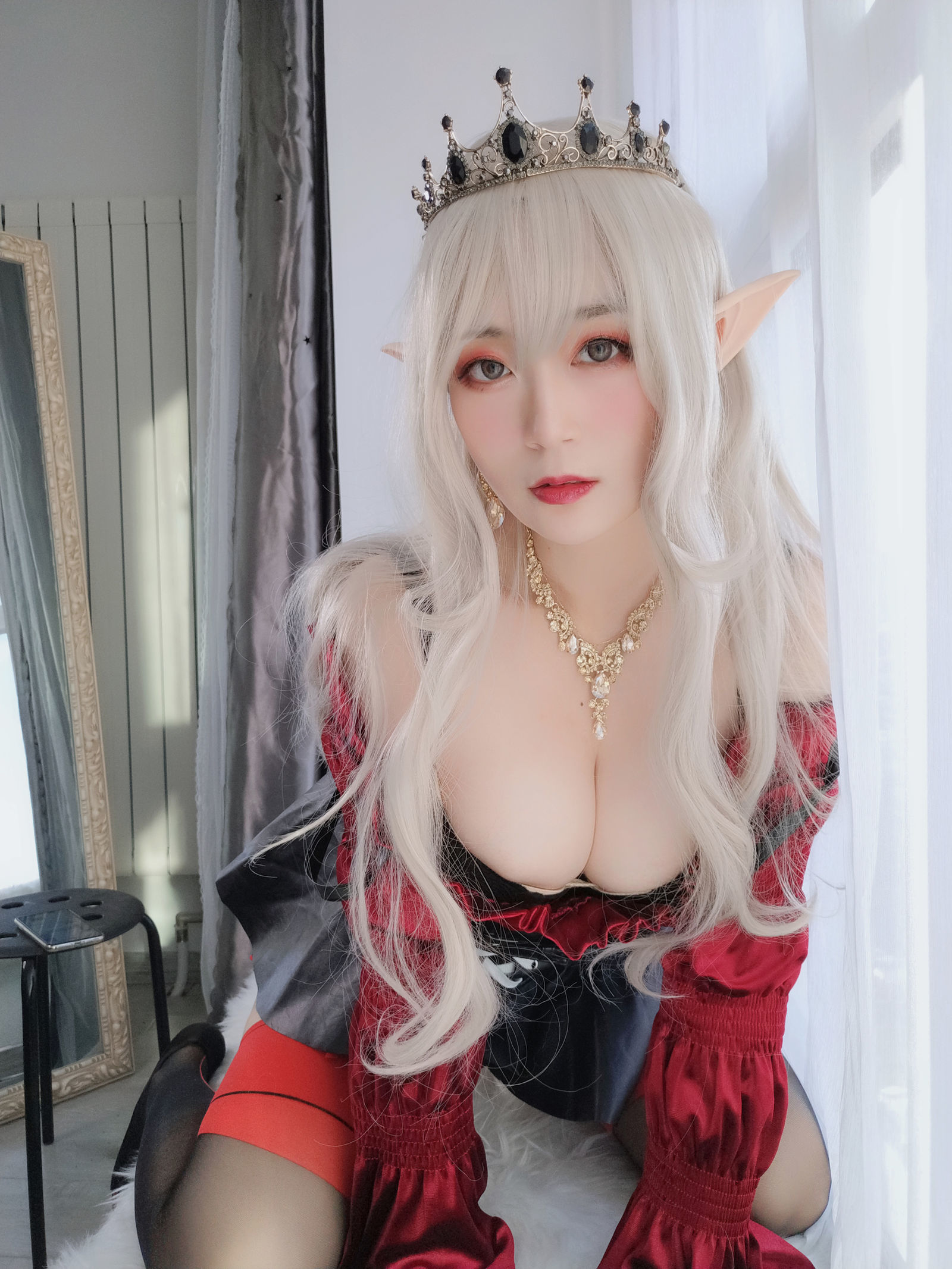 Coser白银 – 皇家吸血鬼cosplay写真 哥特风暗黑系摄影插图 Coser白银 – 皇家吸血鬼cosplay写真 哥特风暗黑系摄影插图