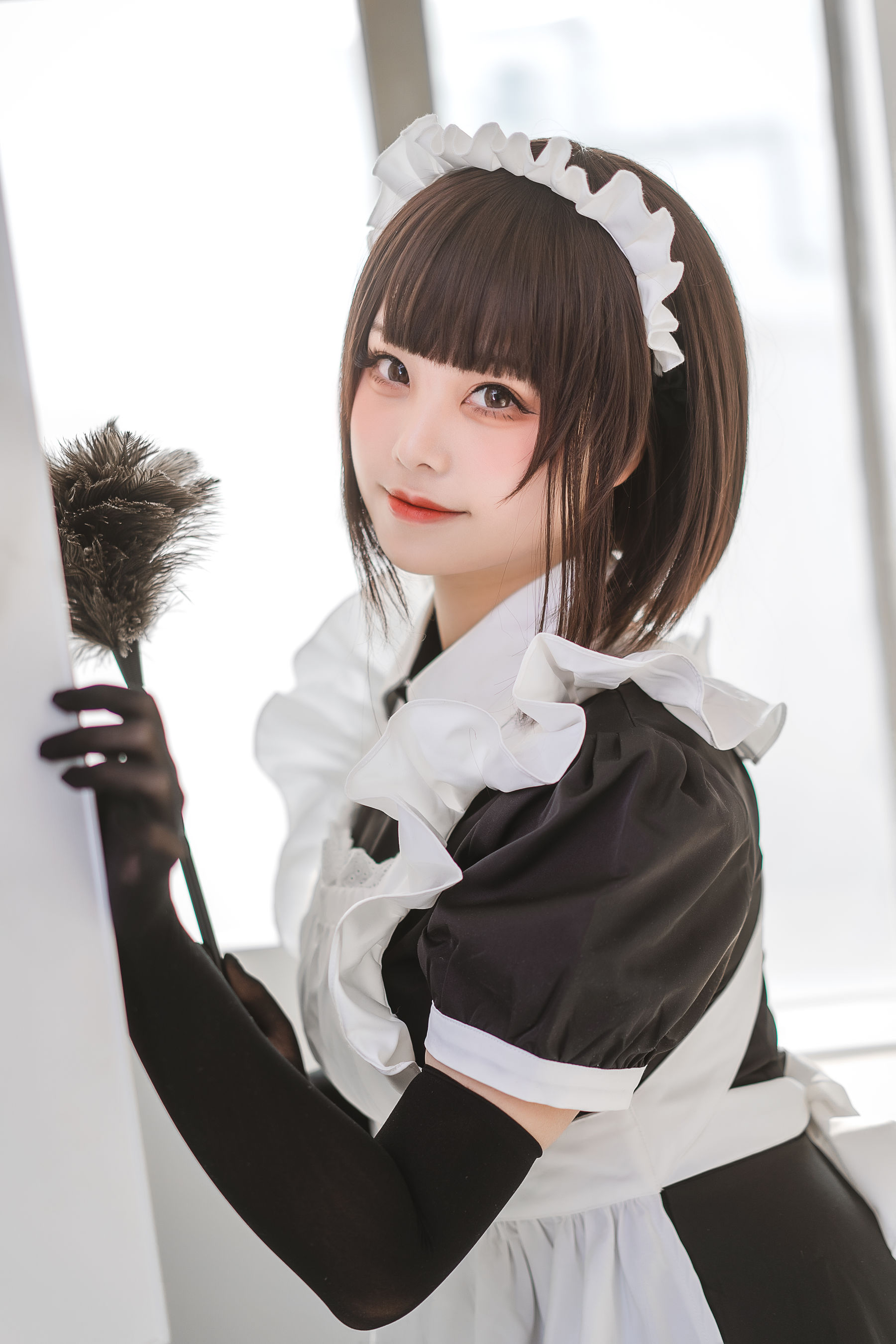 蜜汁猫裘 民宿女仆 Cosplay 甜美写真插图 蜜汁猫裘 民宿女仆 Cosplay 甜美写真插图