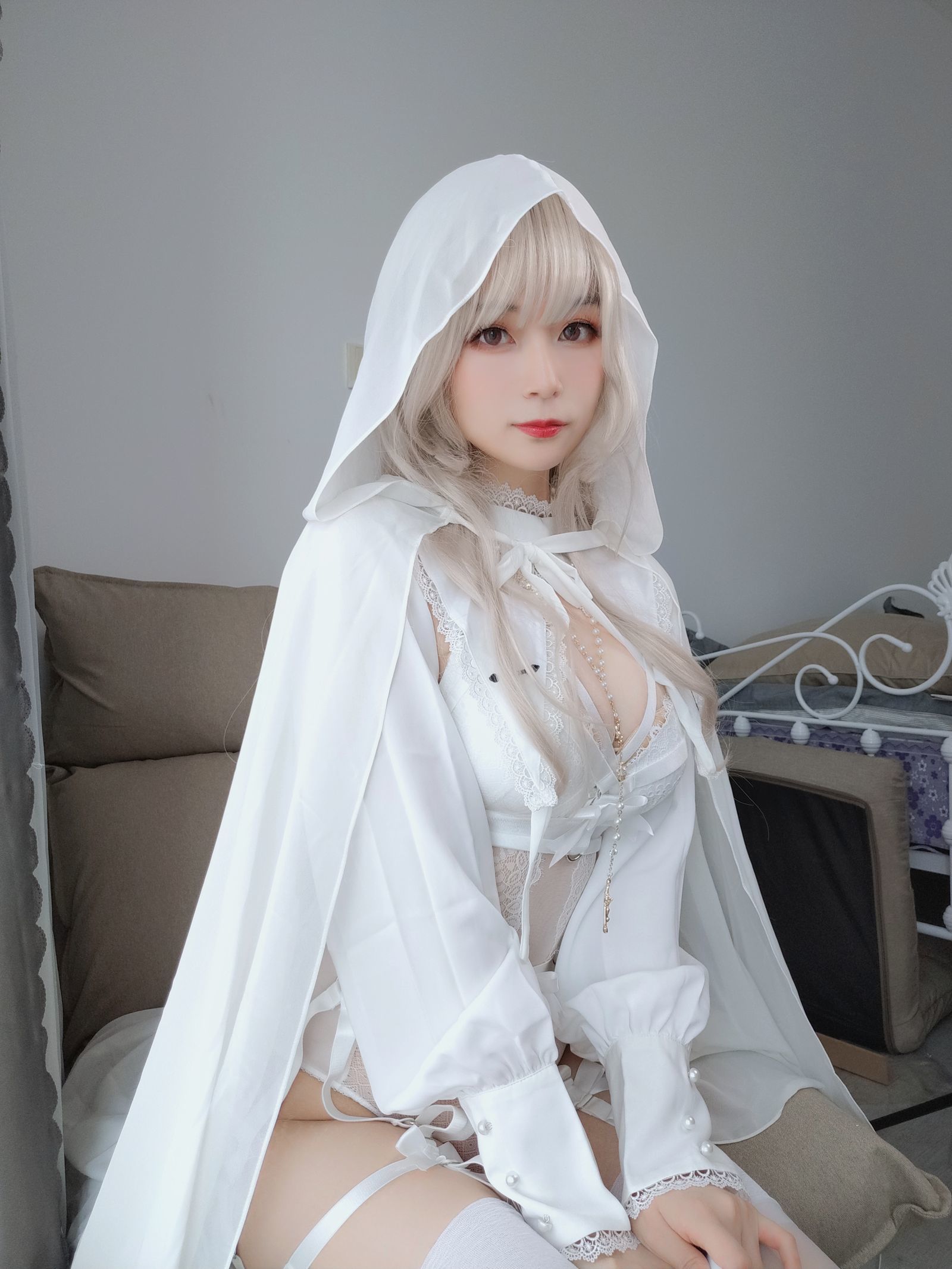 Coser小姐姐白银 – 纯白圣女Cosplay写真 高清图集插图