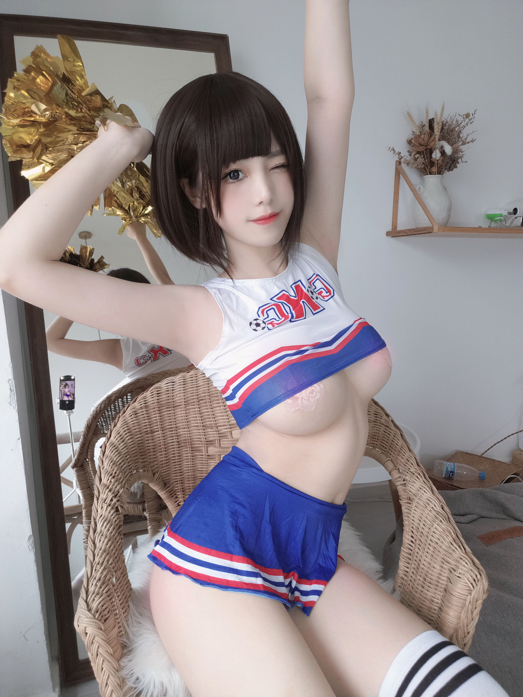 蜜汁猫裘 – 足球宝贝CosPlay性感写真 运动风制服诱惑插图 蜜汁猫裘 – 足球宝贝CosPlay性感写真 运动风制服诱惑插图