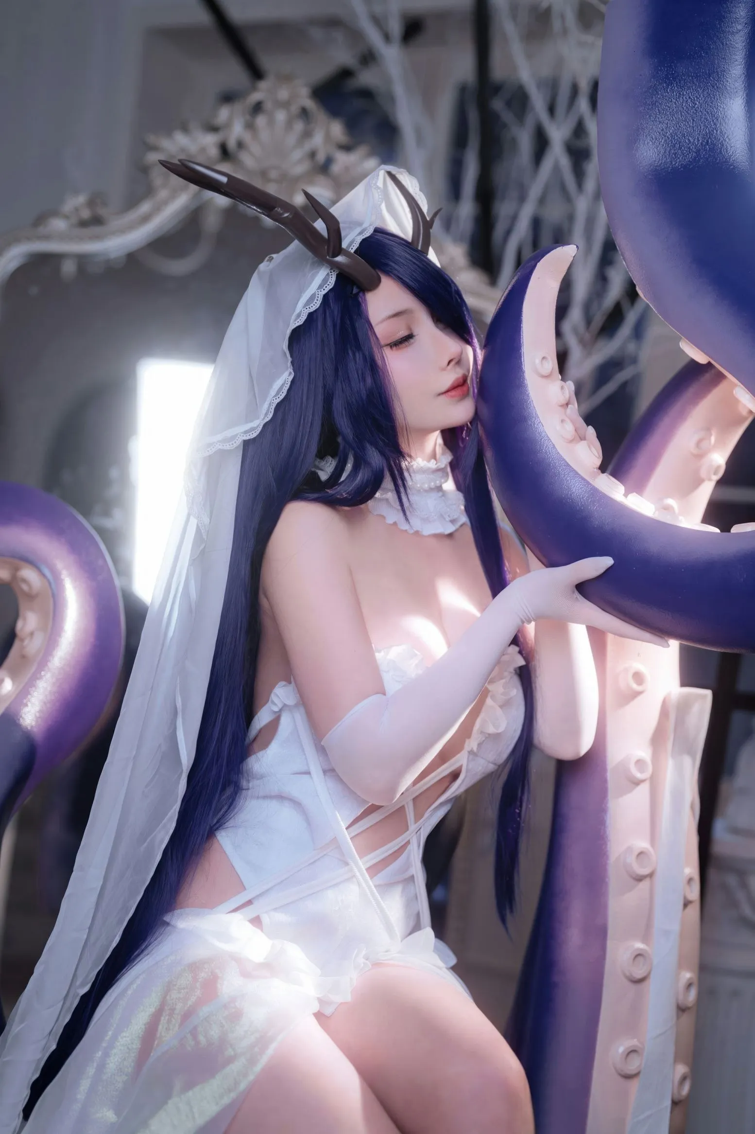 rioko凉凉子 金鹿号CosPlay 航海王女帝汉库克性感写真插图 rioko凉凉子 金鹿号CosPlay 航海王女帝汉库克性感写真插图