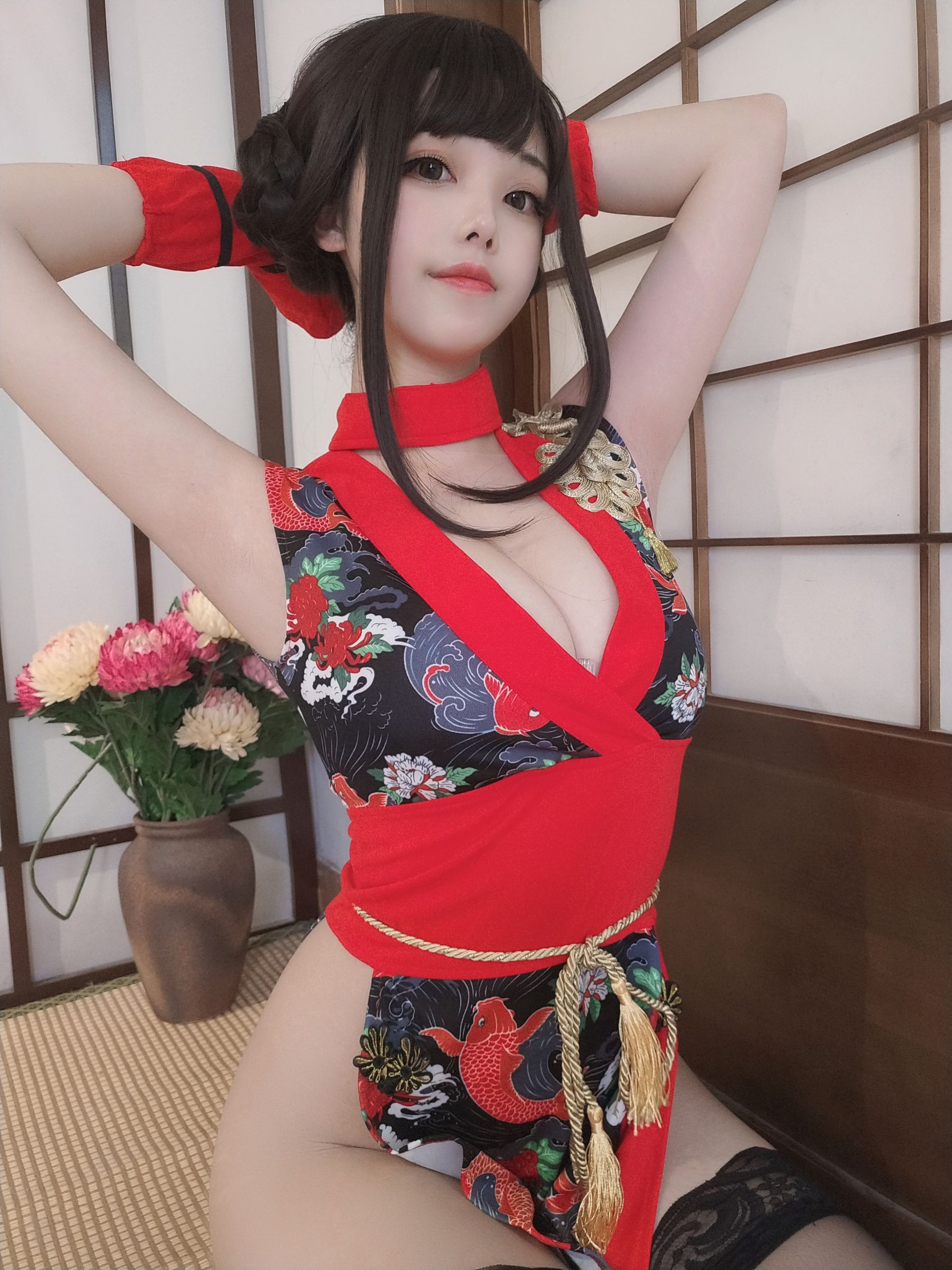 蜜汁猫裘 红武士Cosplay 性感铠甲战士写真集插图 蜜汁猫裘 红武士Cosplay 性感铠甲战士写真集插图