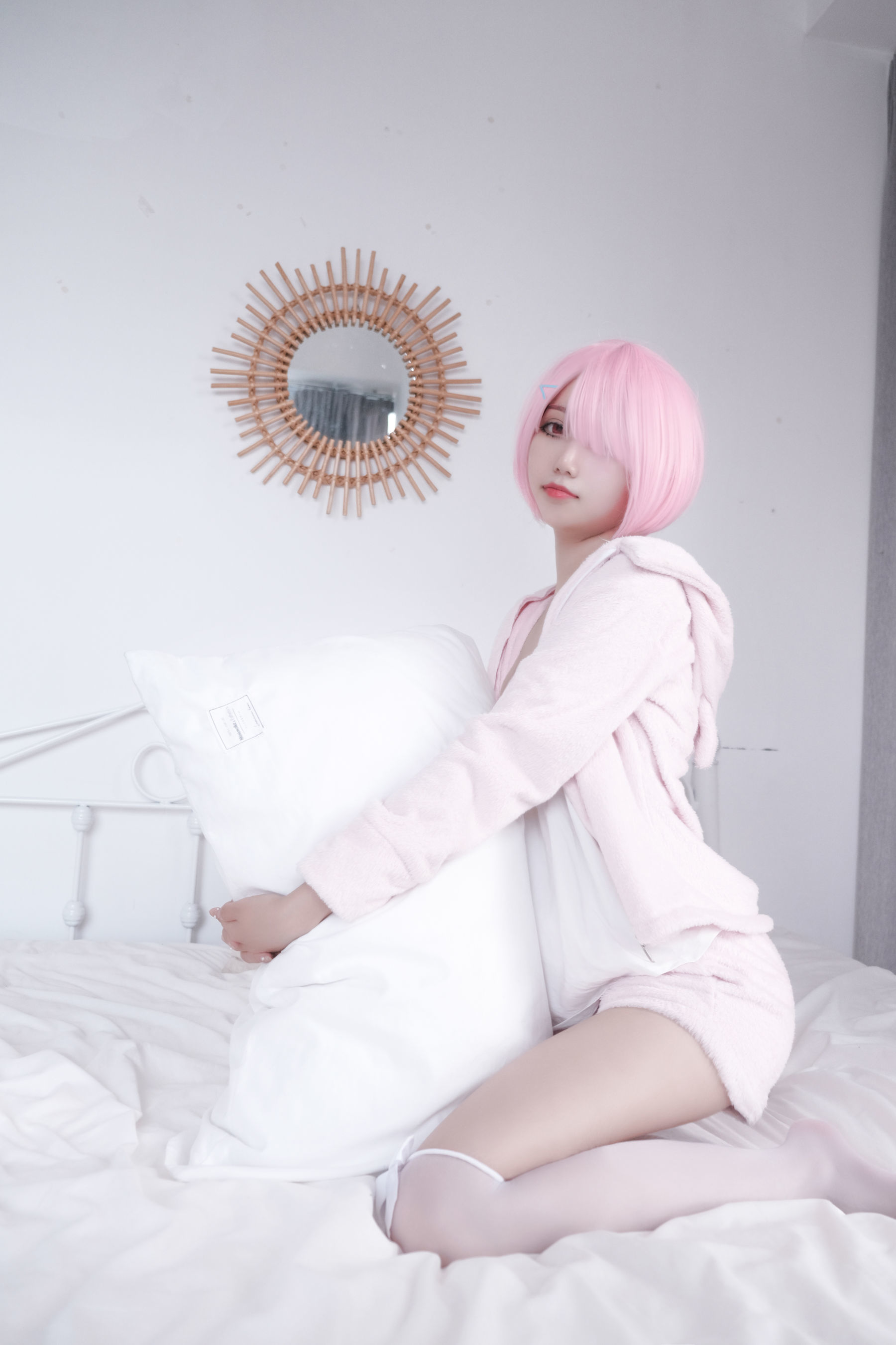eloise软软 纯欲拉姆 cosplay 蕾姆cos 二次元女仆插图 eloise软软 纯欲拉姆 cosplay 蕾姆cos 二次元女仆插图