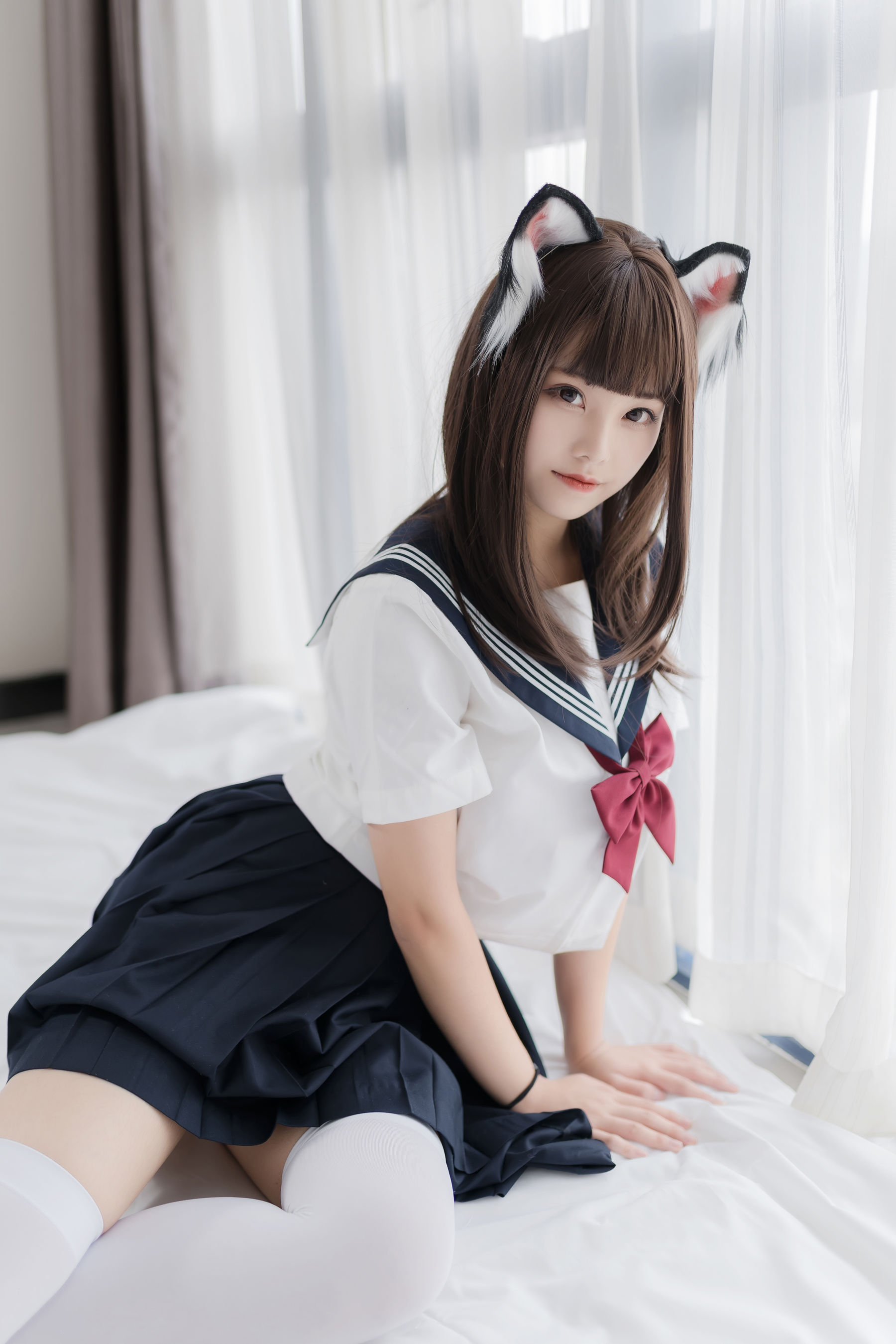 蜜汁猫裘 猫耳JK制服少女写真