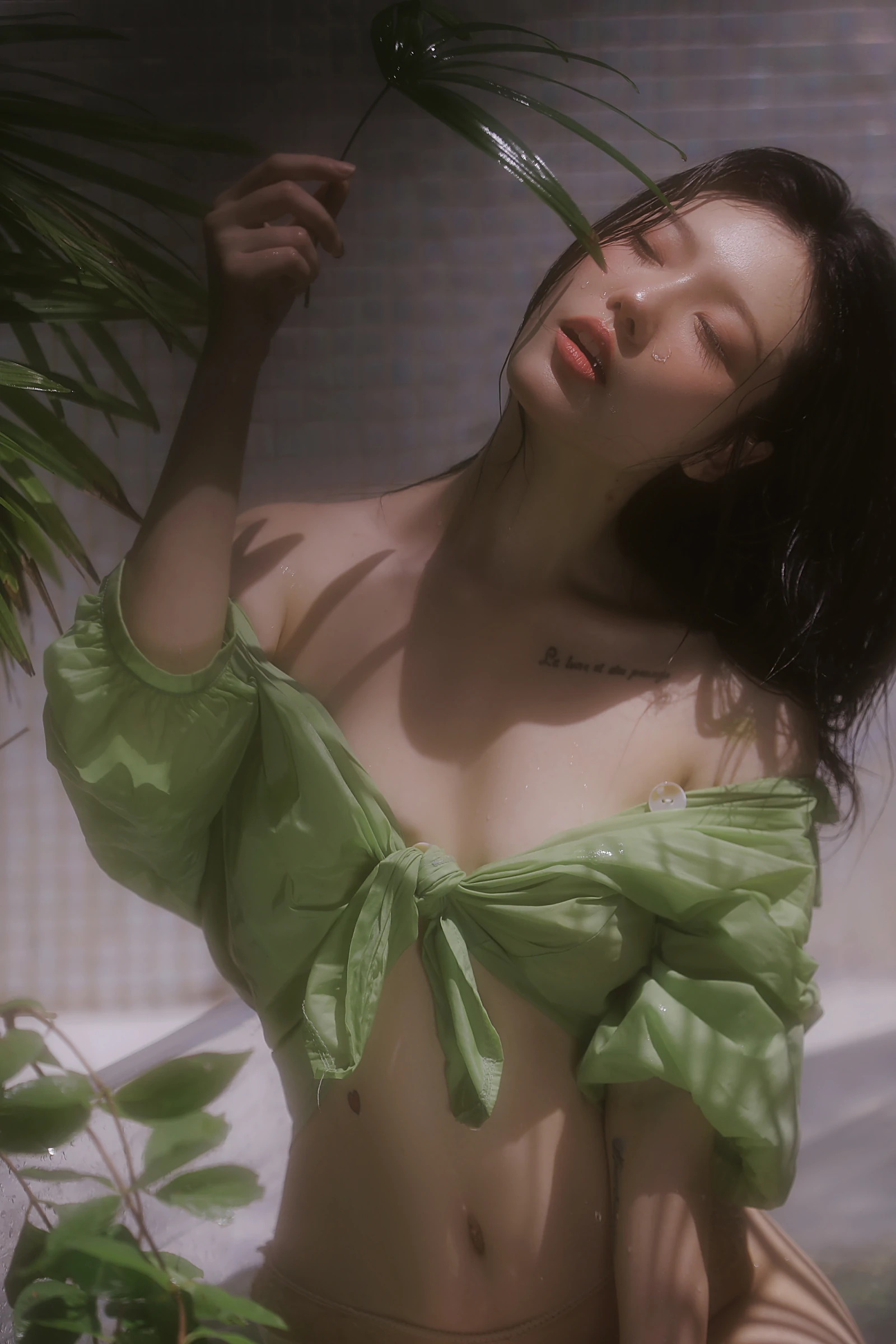 桃良阿宅 – 绿意盎然森系精灵 cosplay 写真集插图