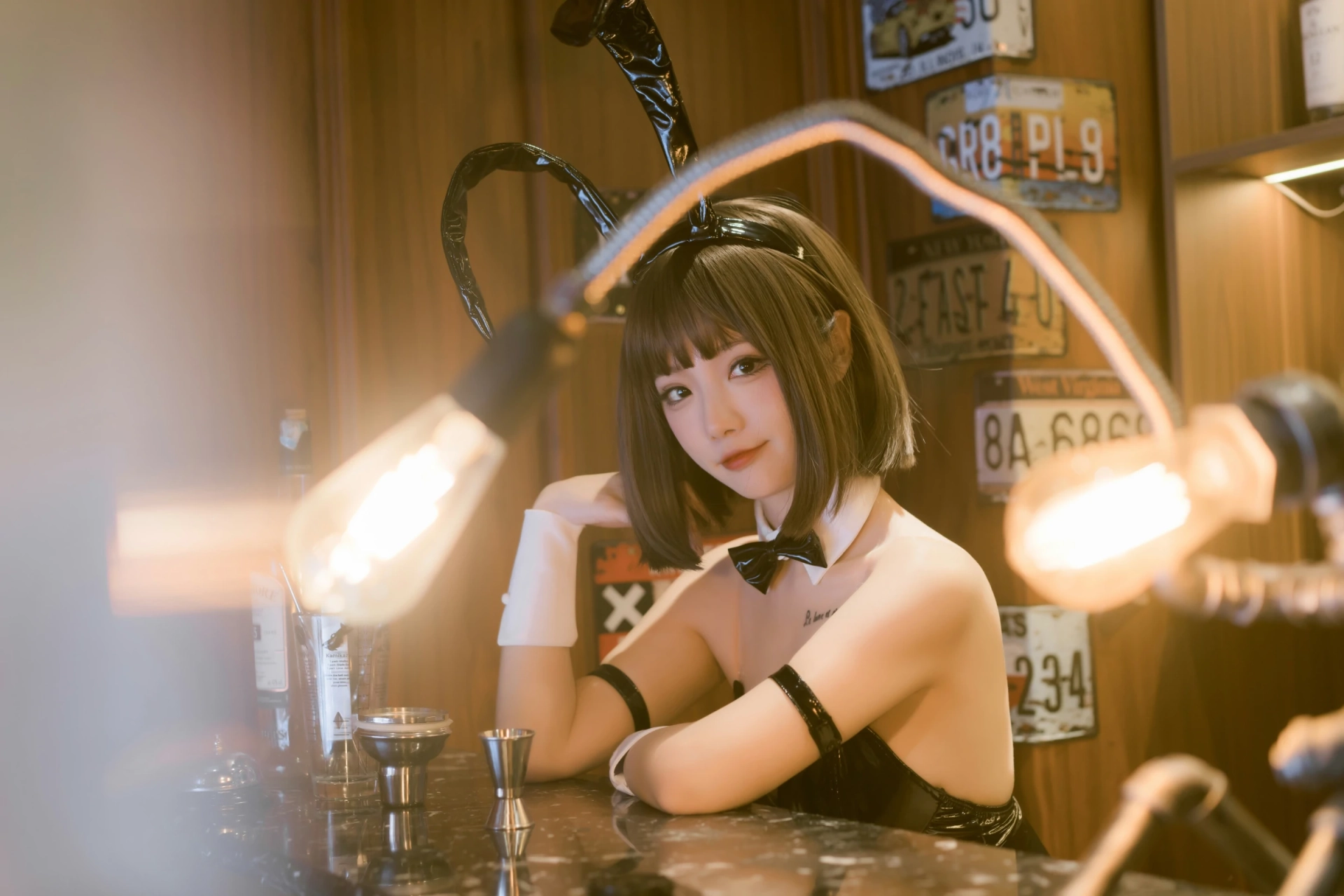 桃良阿宅 – 秘密交易 绝美Cosplay写真插图 桃良阿宅 – 秘密交易 绝美Cosplay写真插图