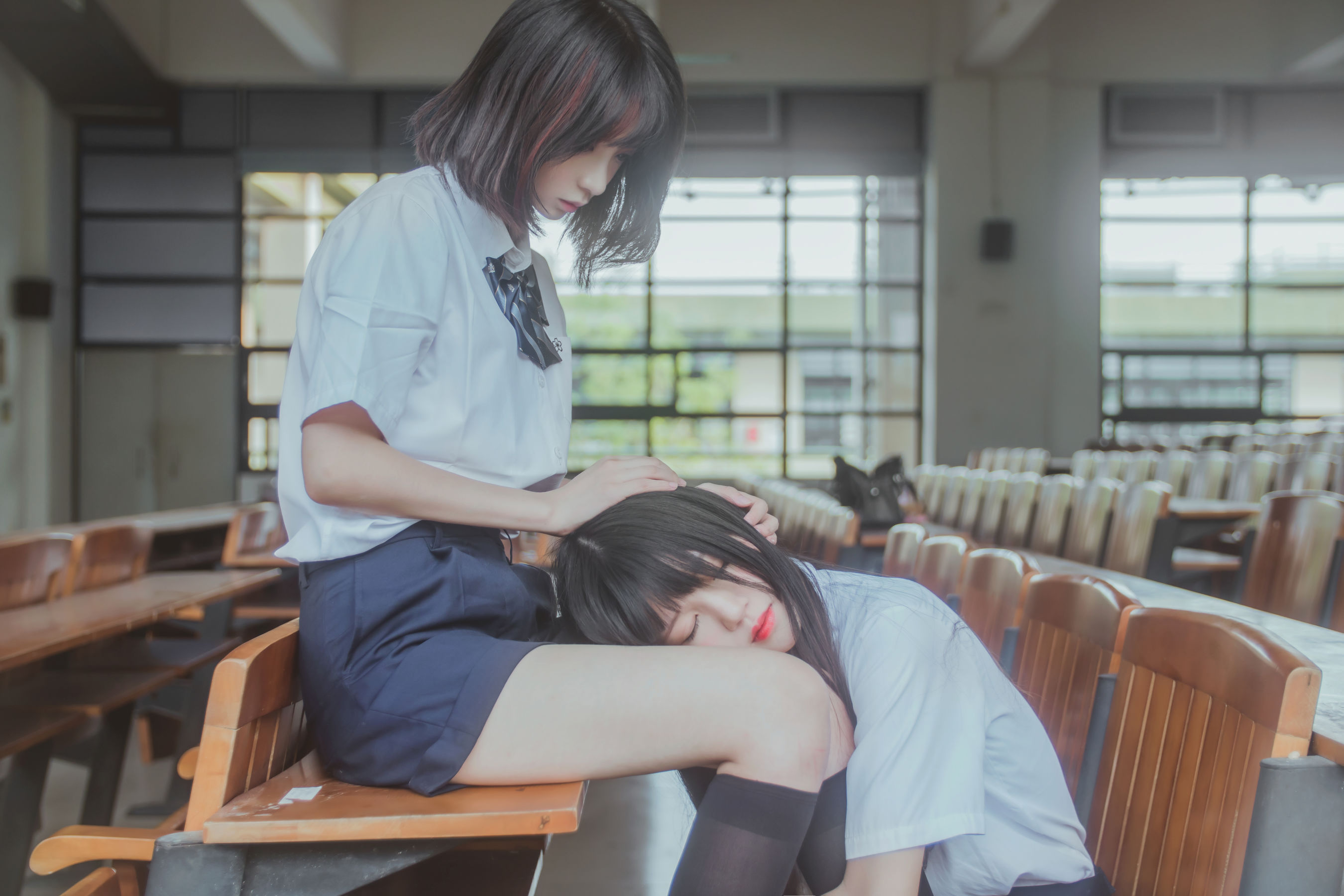 桜桃喵 疯猫ss JK百合 CosPlay写真集 制服少女校园主题摄影插图 桜桃喵 疯猫ss JK百合 CosPlay写真集 制服少女校园主题摄影插图