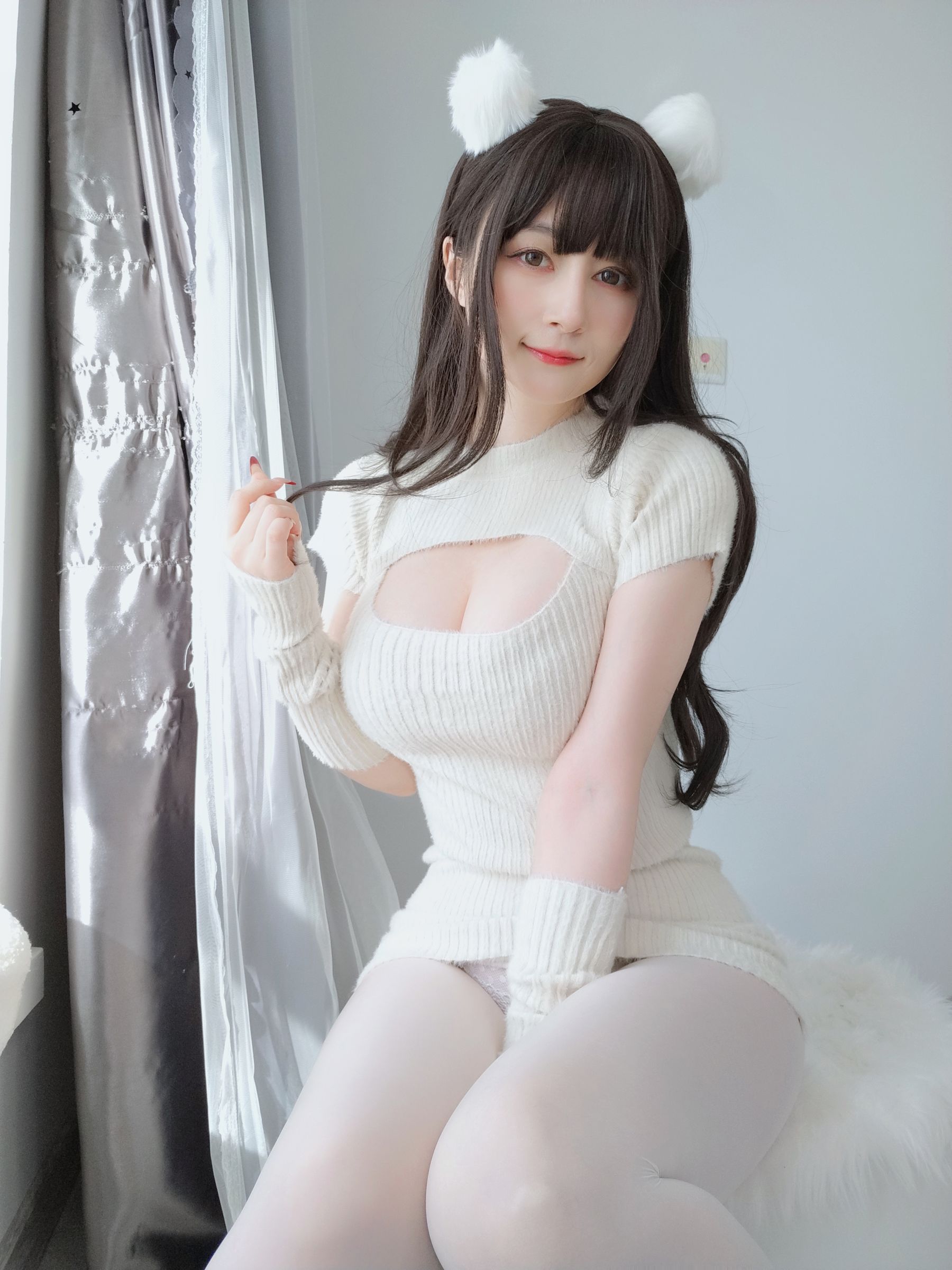Coser小姐姐白银 – 白い真珠 绝美Cosplay写真集