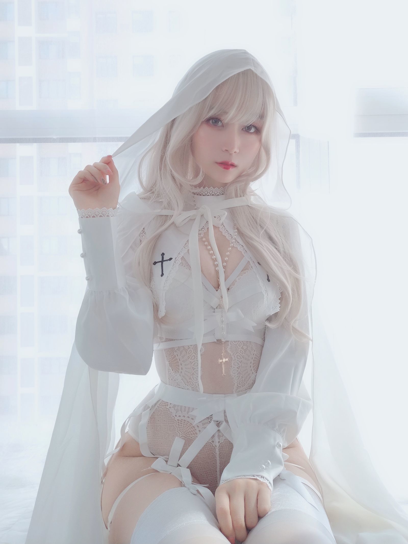 Coser小姐姐白银 – 纯白圣女Cosplay写真 高清图集插图