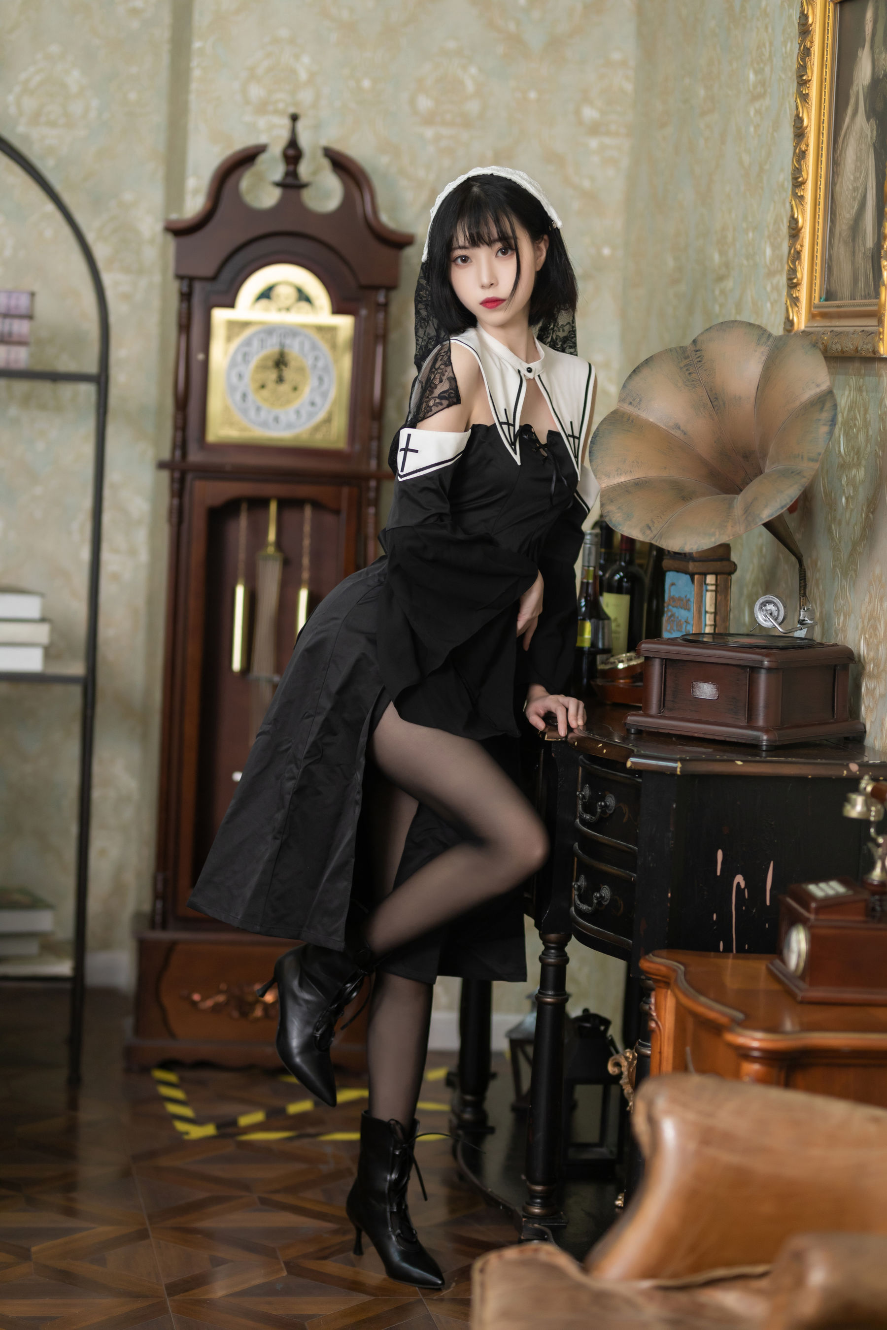 许岚 暗黑修女Cosplay角色扮演 哥特风修女服 高清摄影作品插图 许岚 暗黑修女Cosplay角色扮演 哥特风修女服 高清摄影作品插图