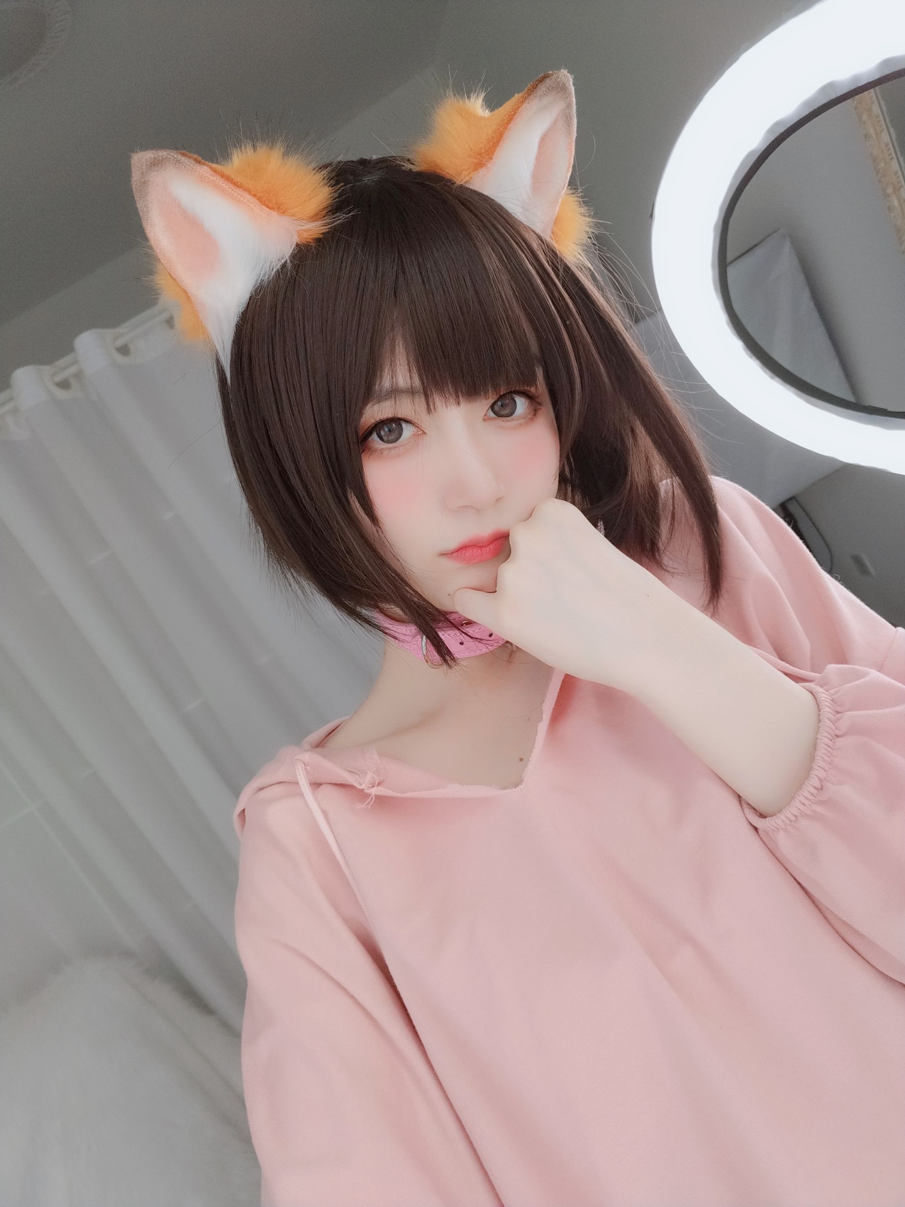 Coser小姐姐白银 – 粉红狐狸性感写真 二次元动漫角色扮演插图