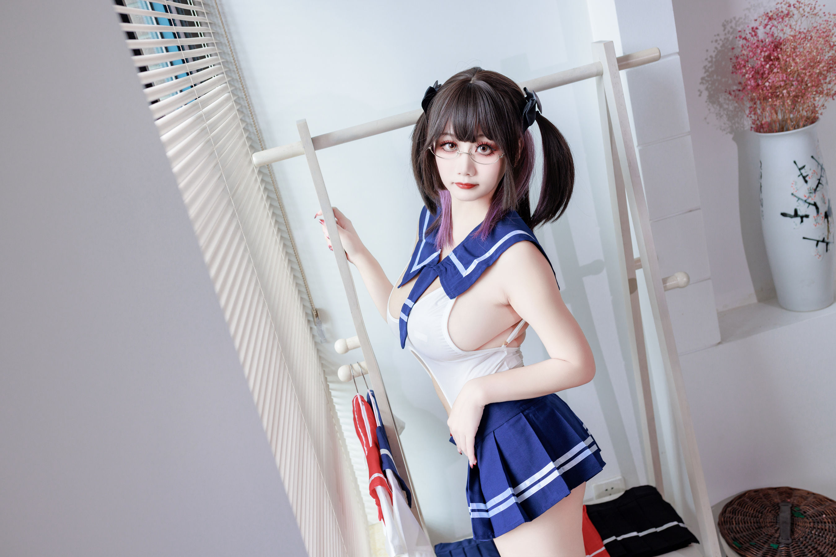 阿雪雪 – 连体水手服Cosplay写真 二次元少女制服诱惑插图