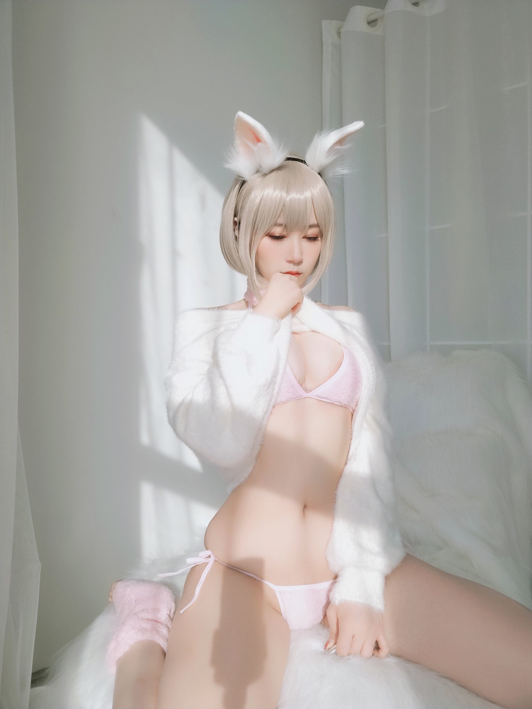 Coser小姐姐白银 – 小白兔 cosplay 写真 可爱萌系 动漫角色扮演插图