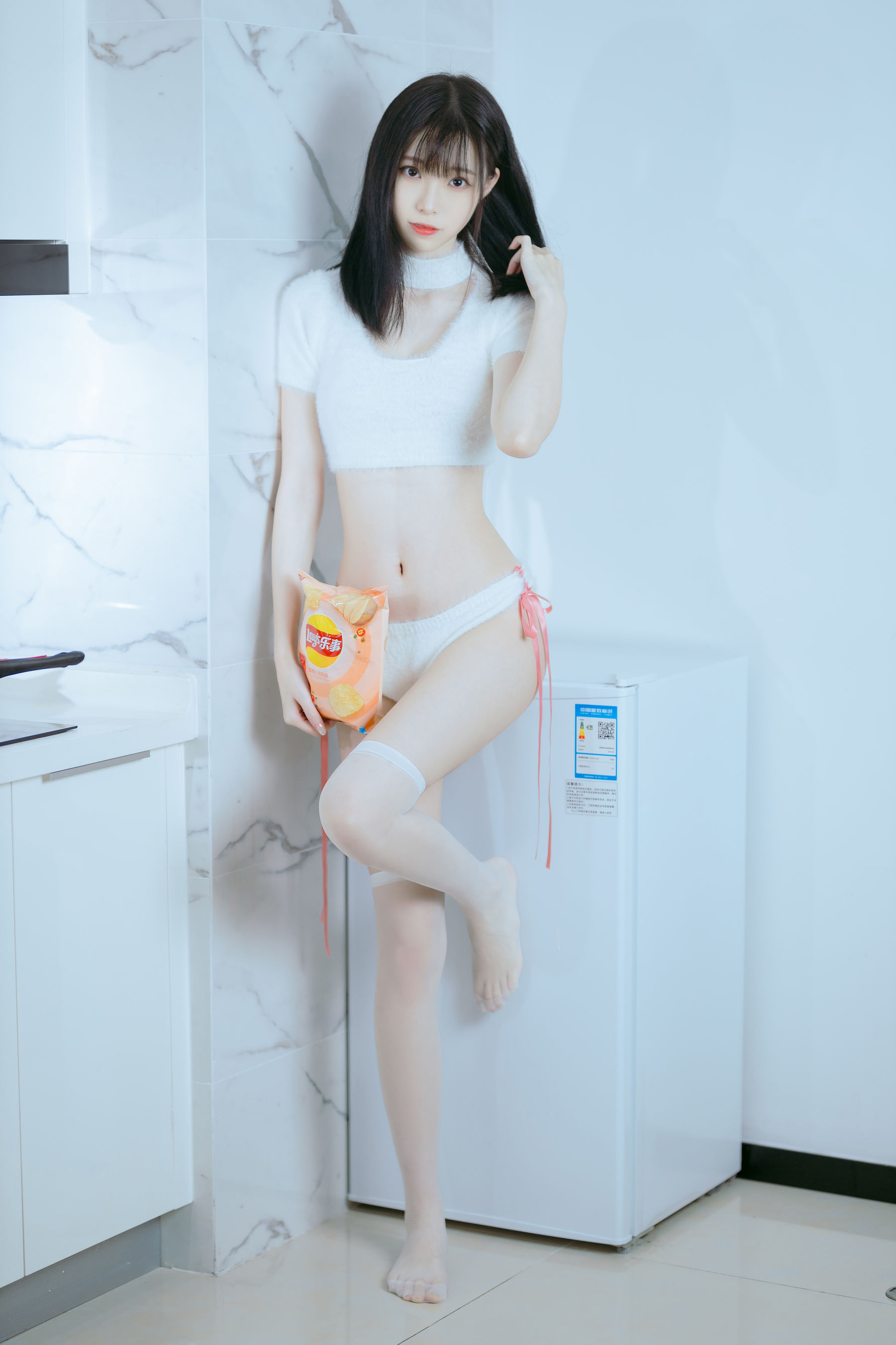 许岚 – 纯欲毛衣写真 温柔慵懒风Cosplay图片