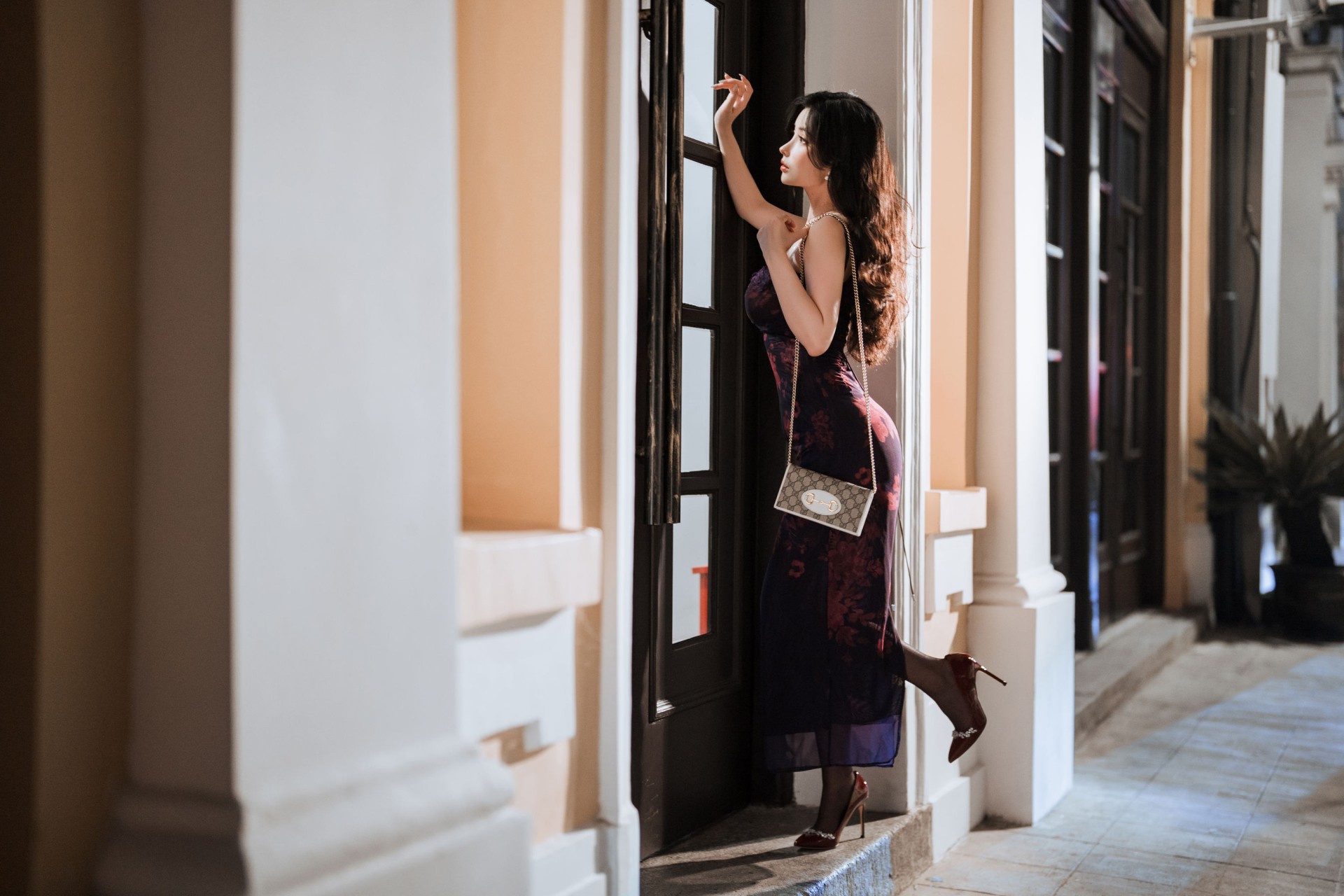 rioko凉凉子 美艳小妈 Cosplay写真 性感人妻角色扮演插图