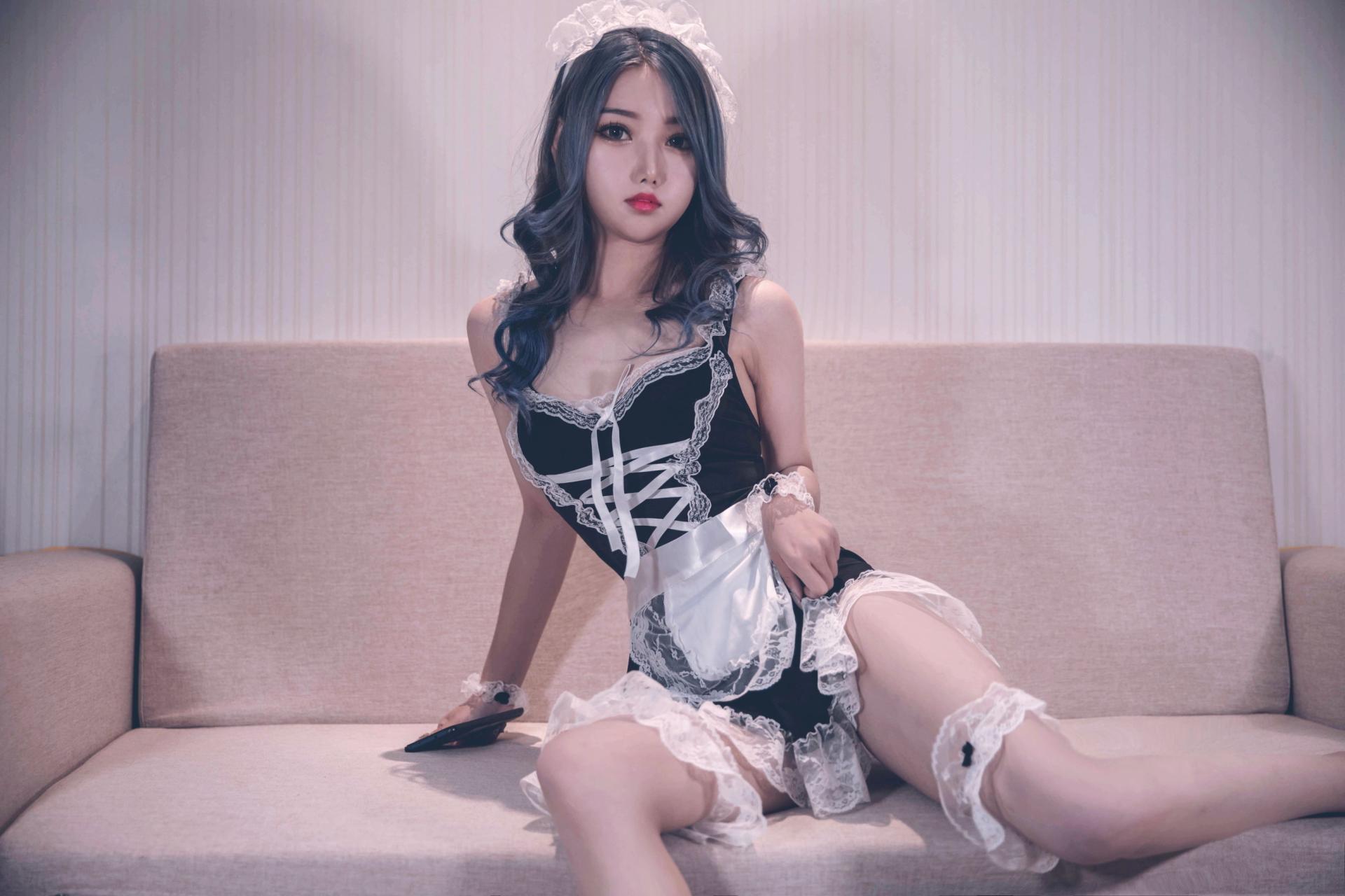 eloise软软 – 女仆兔尾巴 cosplay写真 可爱女仆装兔耳萌娘摄影作品插图 eloise软软 – 女仆兔尾巴 cosplay写真 可爱女仆装兔耳萌娘摄影作品插图