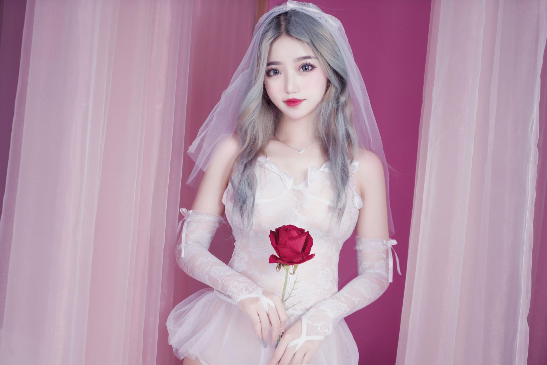 eloise软软 入水蕾丝 Cosplay写真 蕾丝湿身水下摄影插图 eloise软软 入水蕾丝 Cosplay写真 蕾丝湿身水下摄影插图