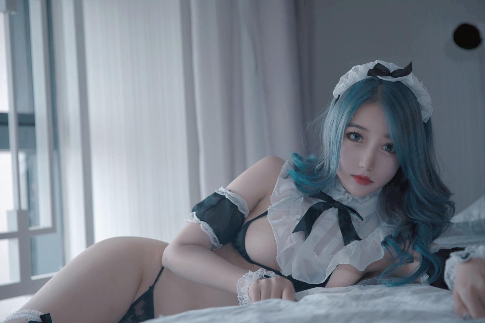 eloise软软 – 魅惑黑丝三点式 Cosplay写真插图