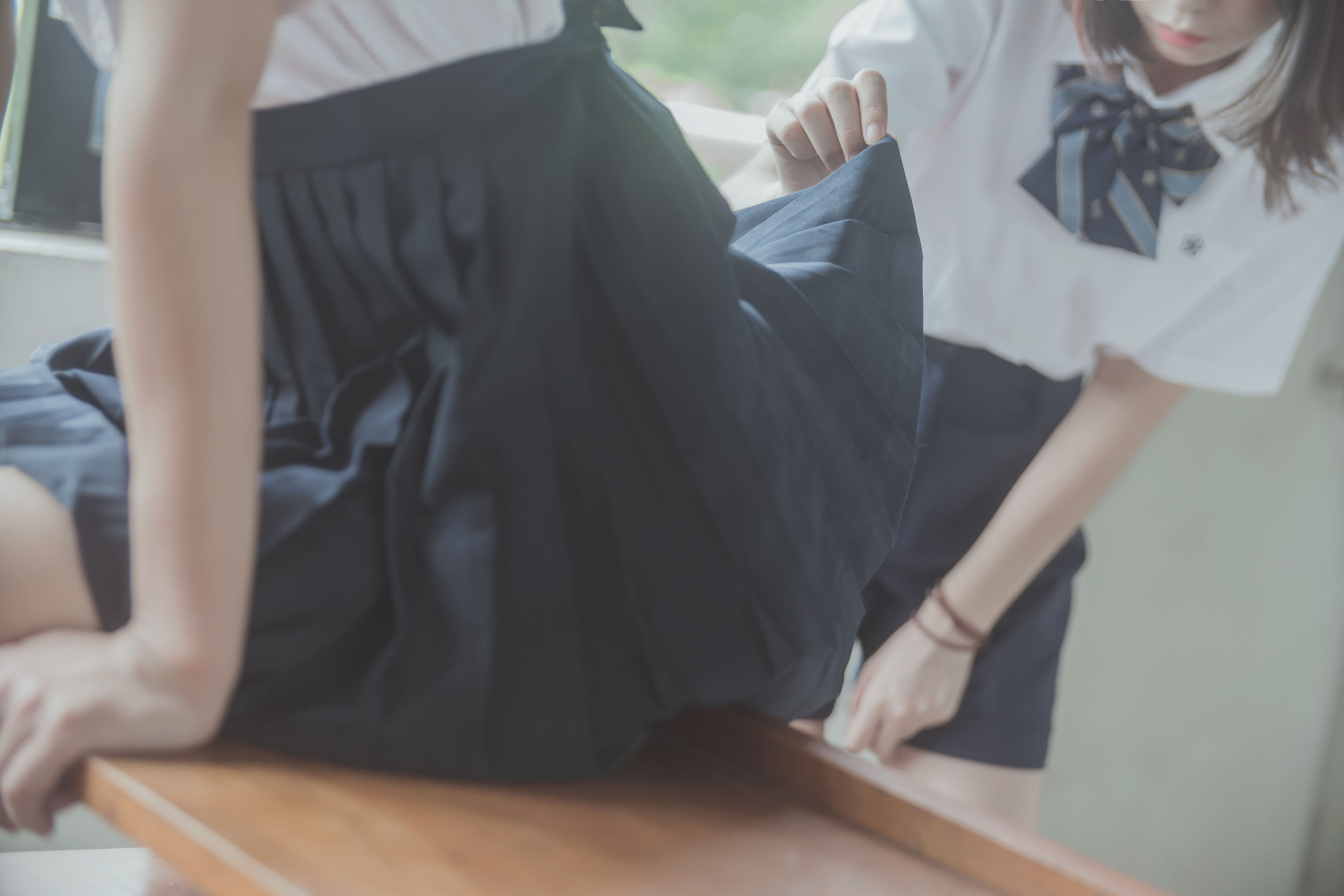 桜桃喵 疯猫ss JK百合 CosPlay写真集 制服少女校园主题摄影插图