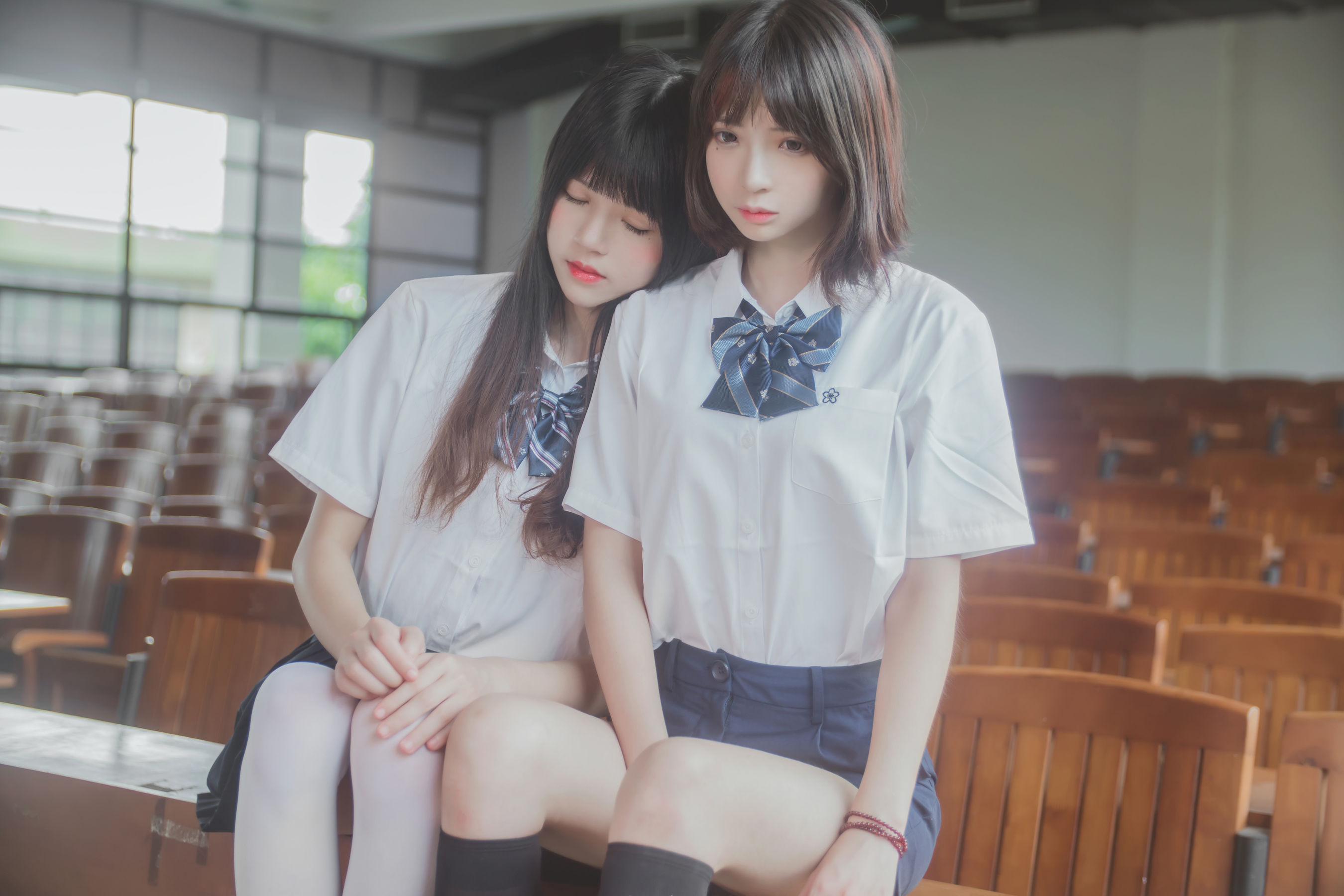 桜桃喵 疯猫ss JK百合 CosPlay写真集 制服少女校园主题摄影