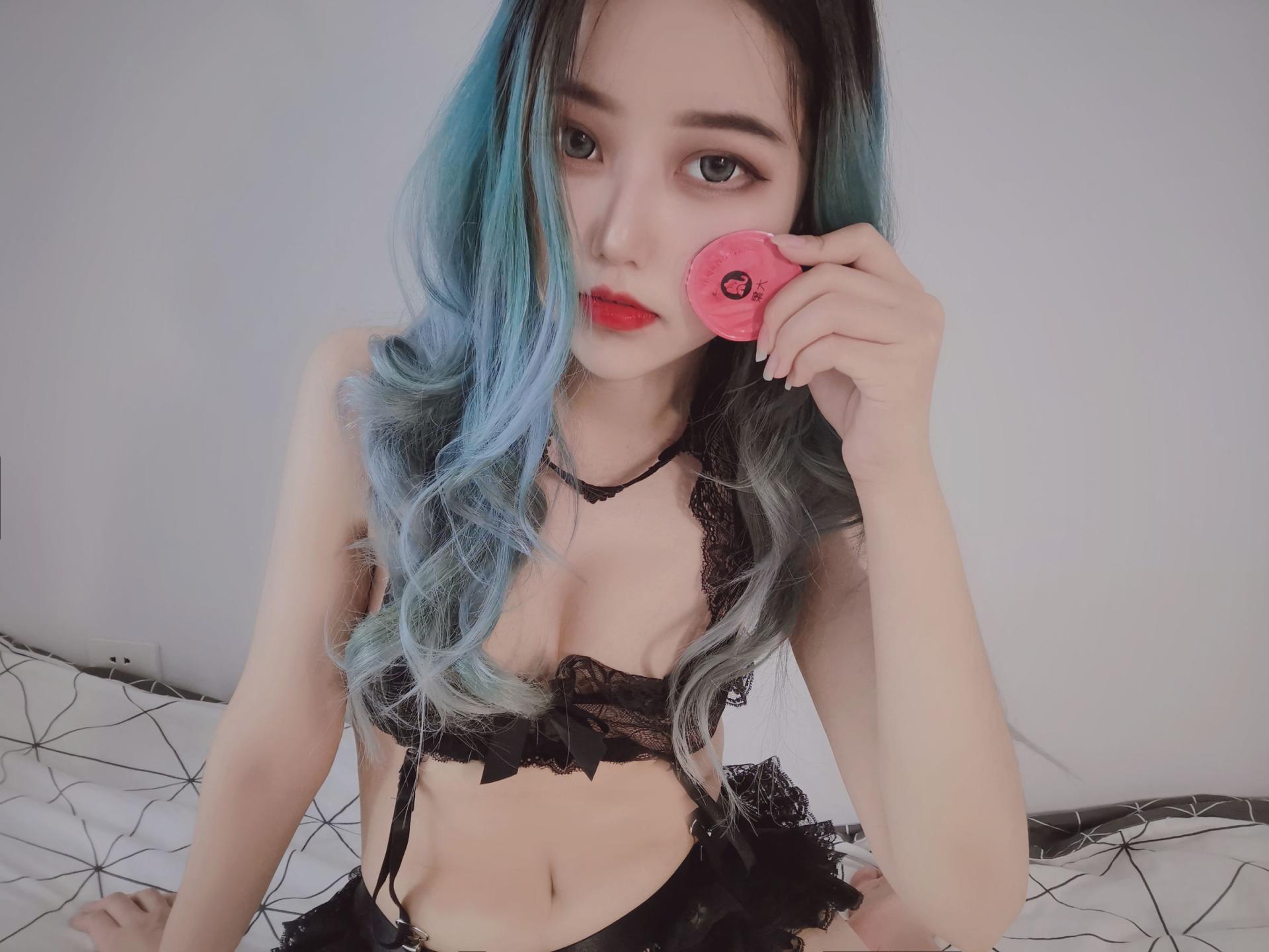 eloise软软 – 小粉盒黑兔子Cosplay写真 暗黑童话风格摄影作品