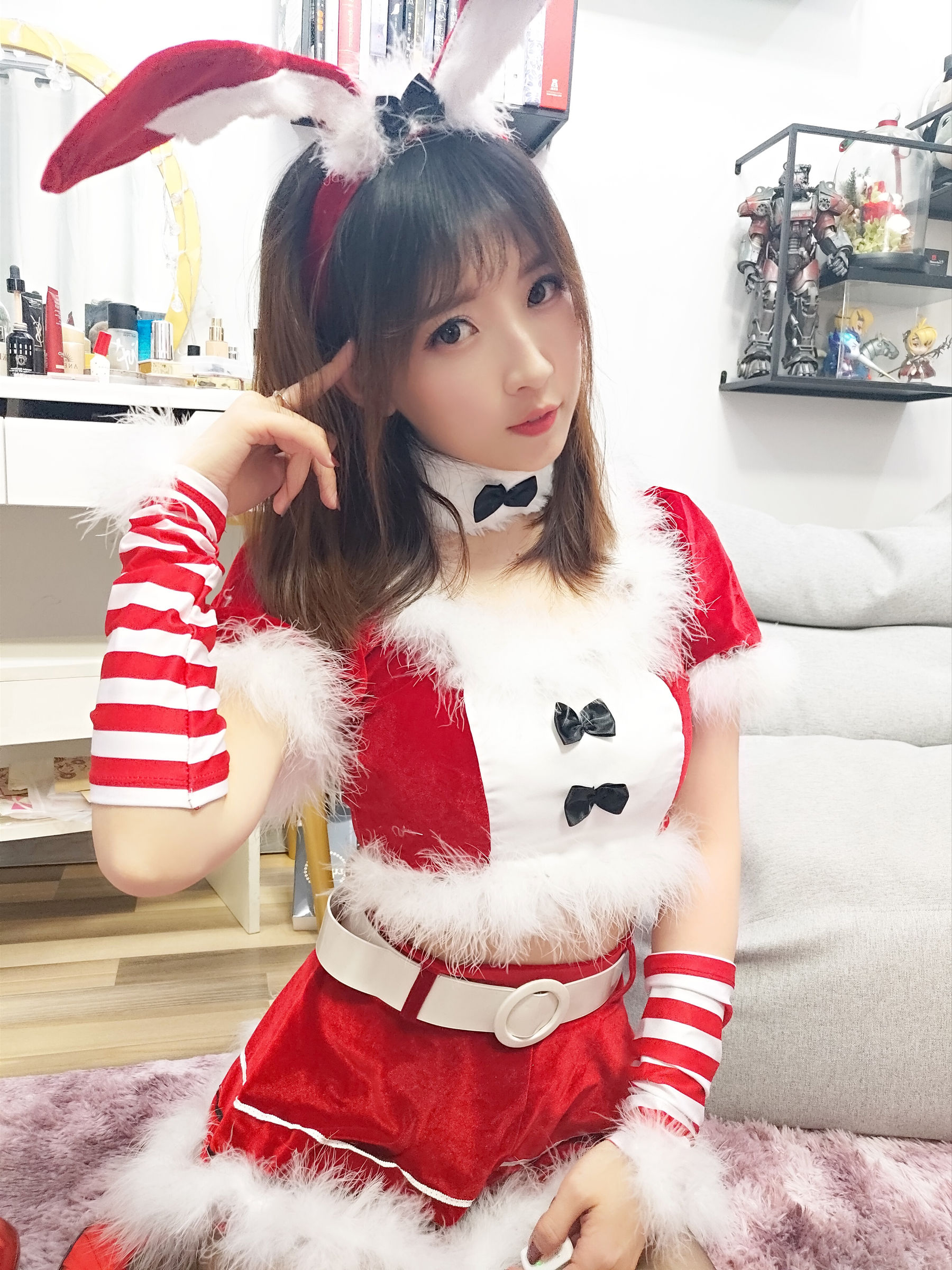 小女巫露娜 – 圣诞魔法cosplay写真插图 小女巫露娜 – 圣诞魔法cosplay写真插图