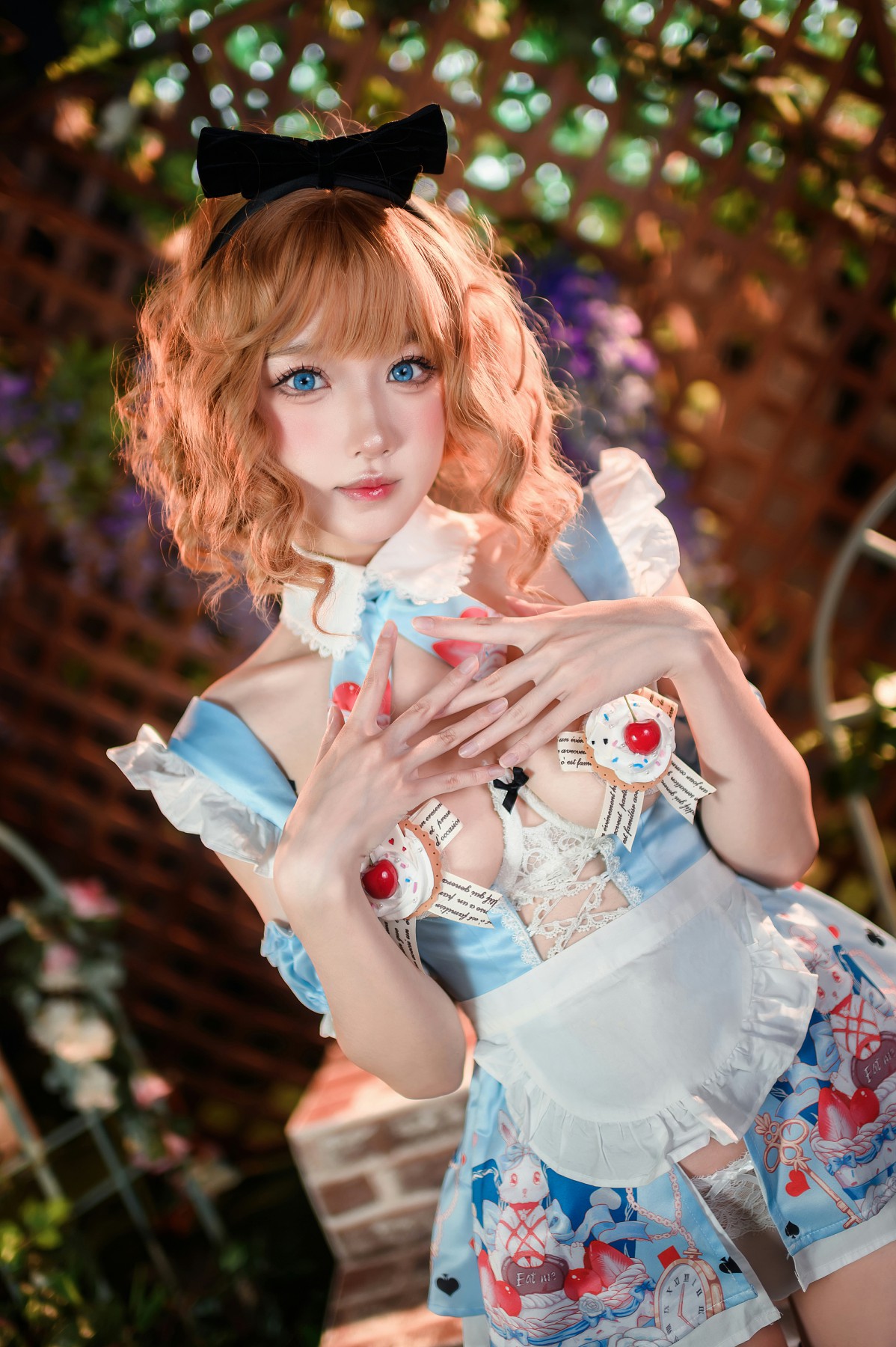 阿包也是兔娘 爱丽丝梦游仙境Cosplay写真集插图 阿包也是兔娘 爱丽丝梦游仙境Cosplay写真集插图