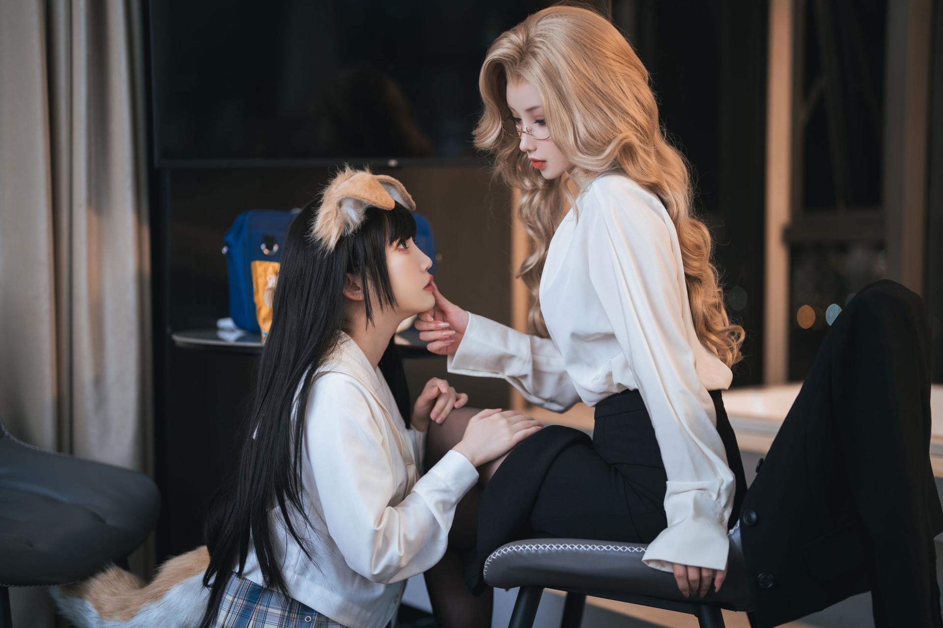 rioko凉凉子&面饼仙儿 – 女上司双人Cosplay 职场OL制服诱惑插图 rioko凉凉子&面饼仙儿 – 女上司双人Cosplay 职场OL制服诱惑插图