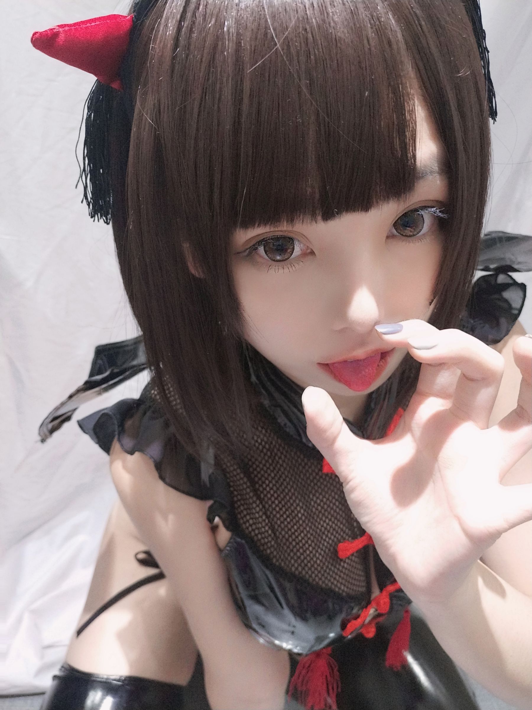 蜜汁猫裘 小恶魔自拍 魅惑写真集 高清Cosplay图集插图 蜜汁猫裘 小恶魔自拍 魅惑写真集 高清Cosplay图集插图