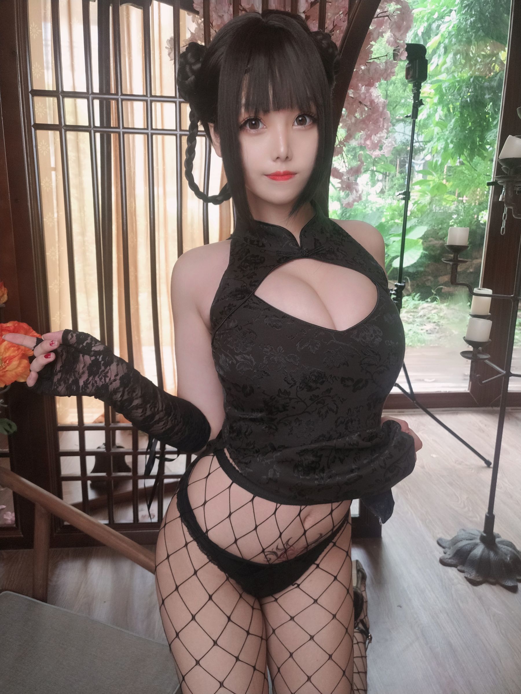 蜜汁猫裘 皮衣舞娘Cosplay写真 性感魅惑舞蹈主题摄影