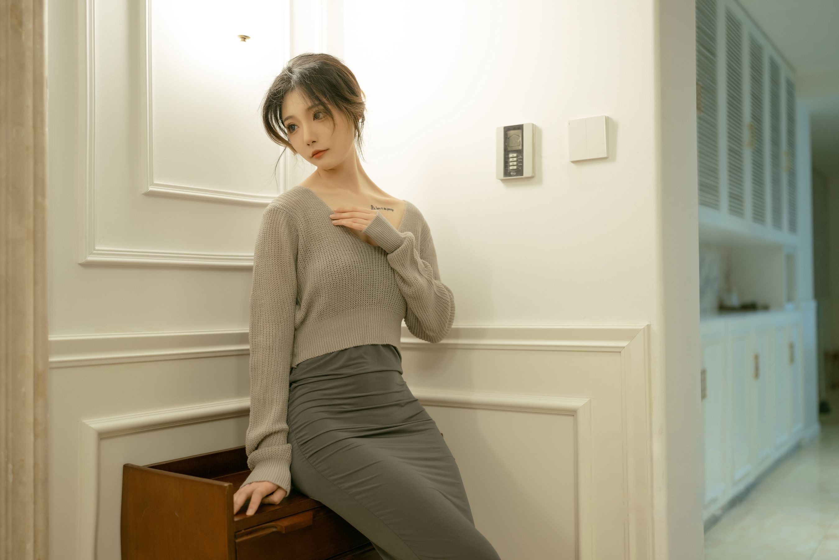 桃良阿宅 – 晚餐后浪漫氛围 慵懒居家风 Cosplay写真