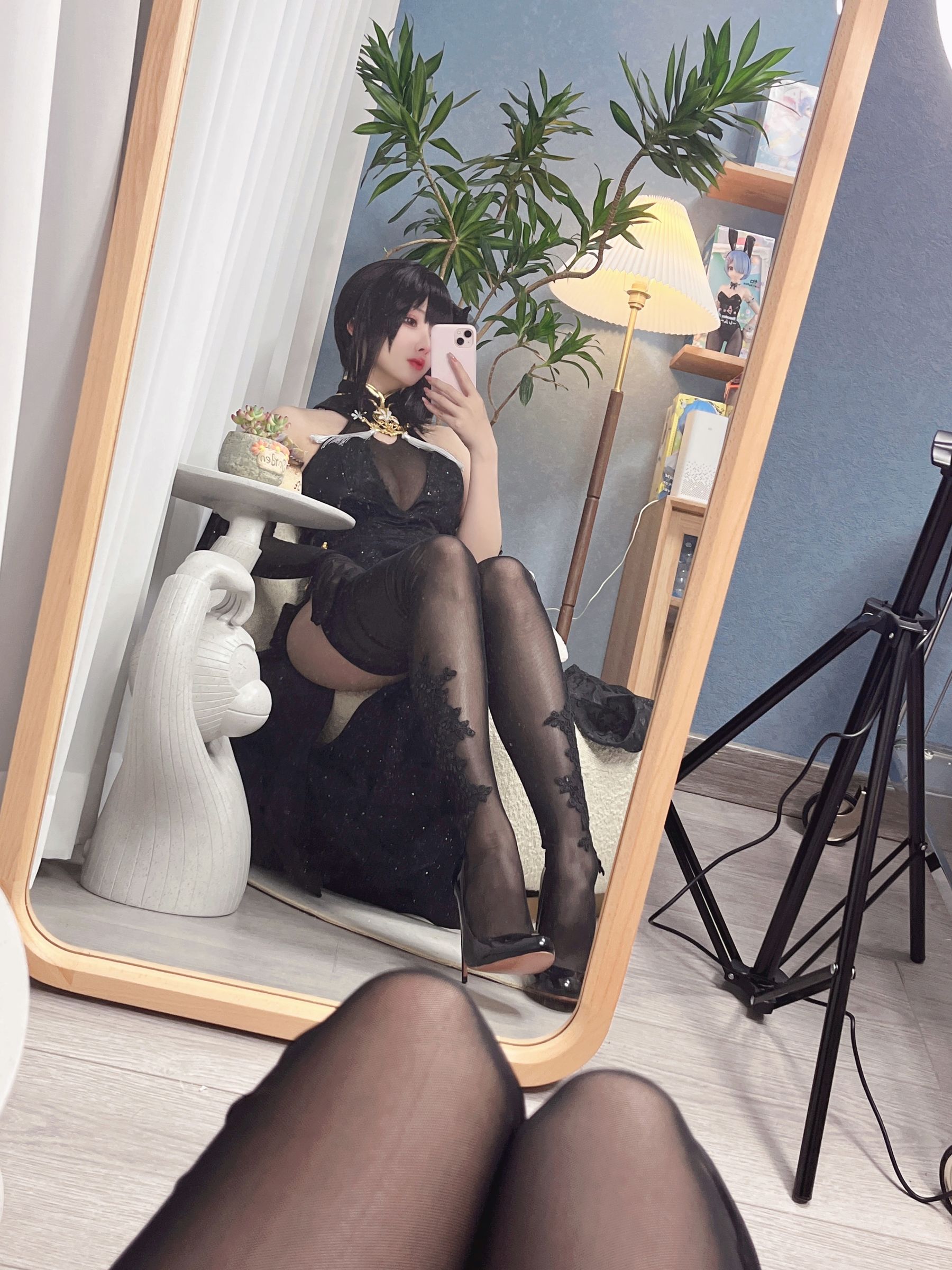 rioko凉凉子 镇海自拍 cosplay 舰娘碧蓝航线 高清写真插图 rioko凉凉子 镇海自拍 cosplay 舰娘碧蓝航线 高清写真插图