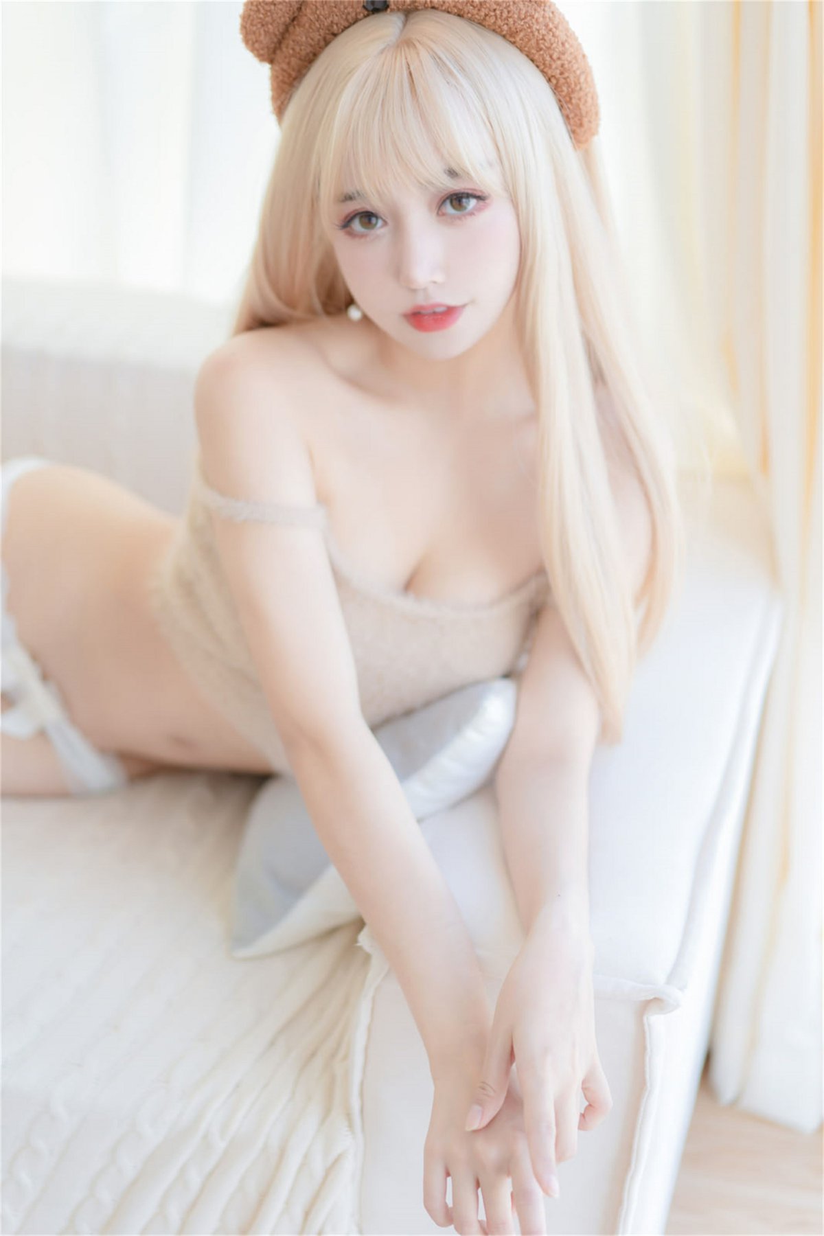 过期米线线喵 – 小熊软糖可爱cosplay写真 甜系少女软萌装扮插图 过期米线线喵 – 小熊软糖可爱cosplay写真 甜系少女软萌装扮插图