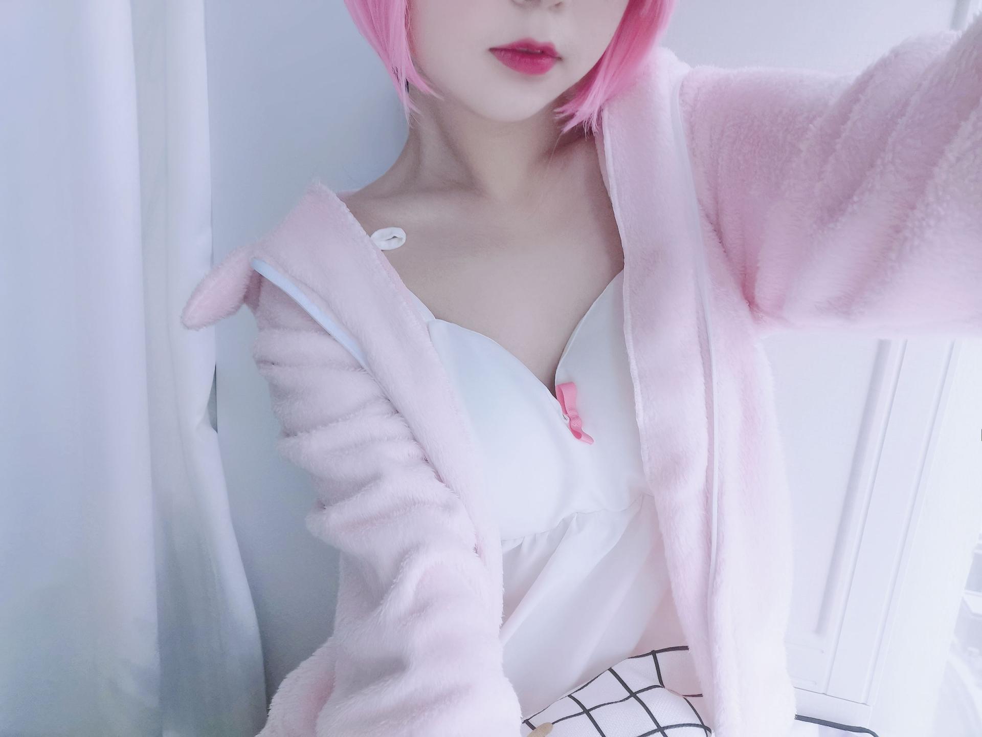 eloise软软 – 拉姆睡衣cosplay写真 蕾姆同款睡裙 ReZero从零开始 雷姆姐妹 动漫角色扮演插图 eloise软软 – 拉姆睡衣cosplay写真 蕾姆同款睡裙 ReZero从零开始 雷姆姐妹 动漫角色扮演插图