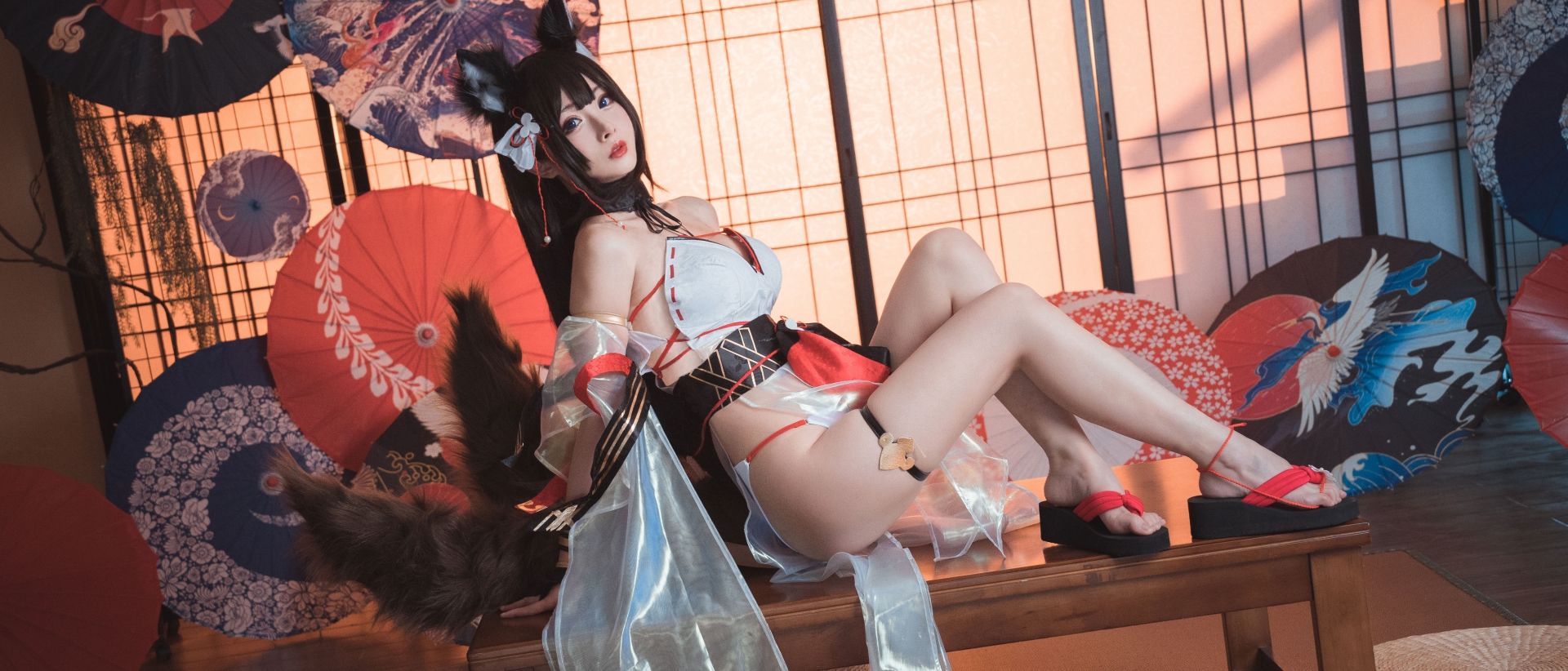 rioko凉凉子 Azurlane Amagi Cosplay 碧蓝航线天城舰娘写真 和风巫女战斗服插图